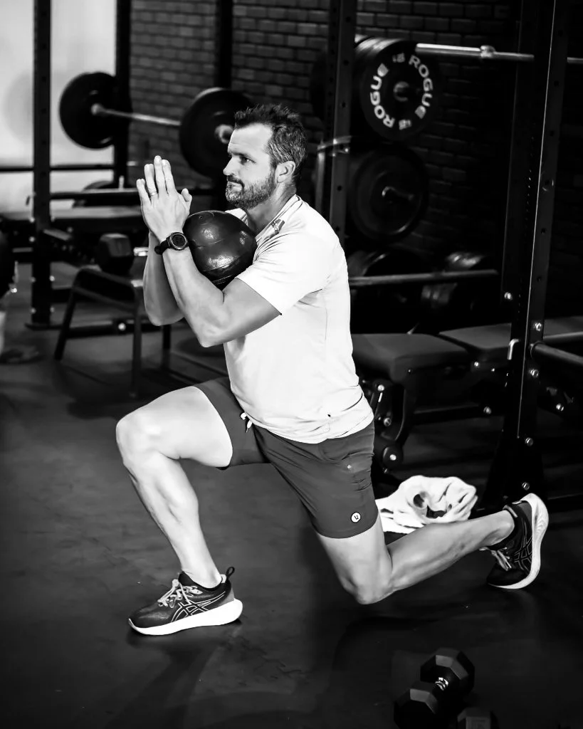MOMENTUM 11 CHRIS KLEIN SQUAT.JPG