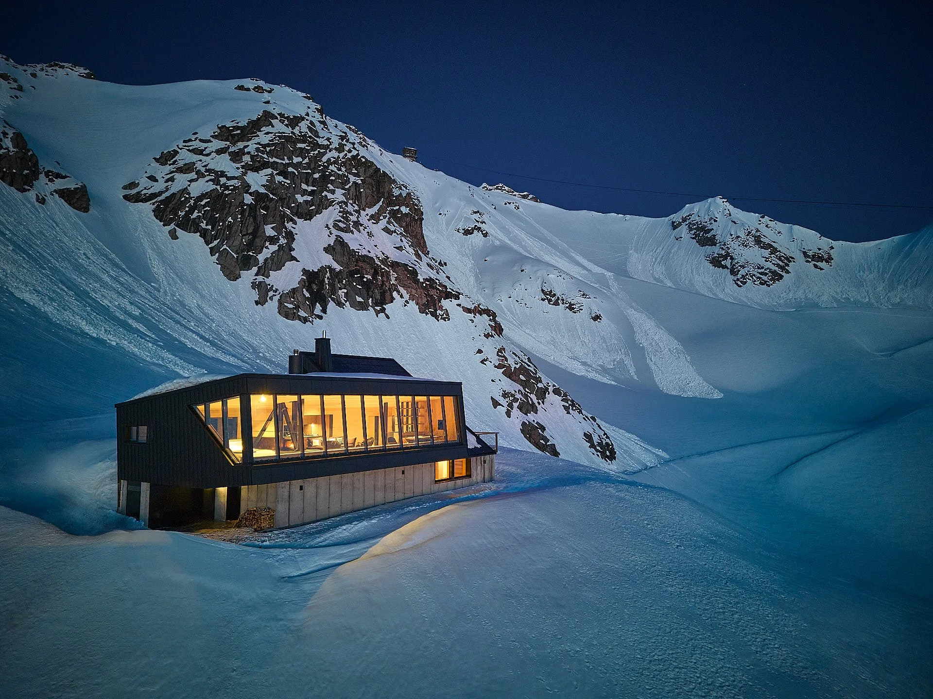 Cabane Tortin: Verbier, Swiss Alps