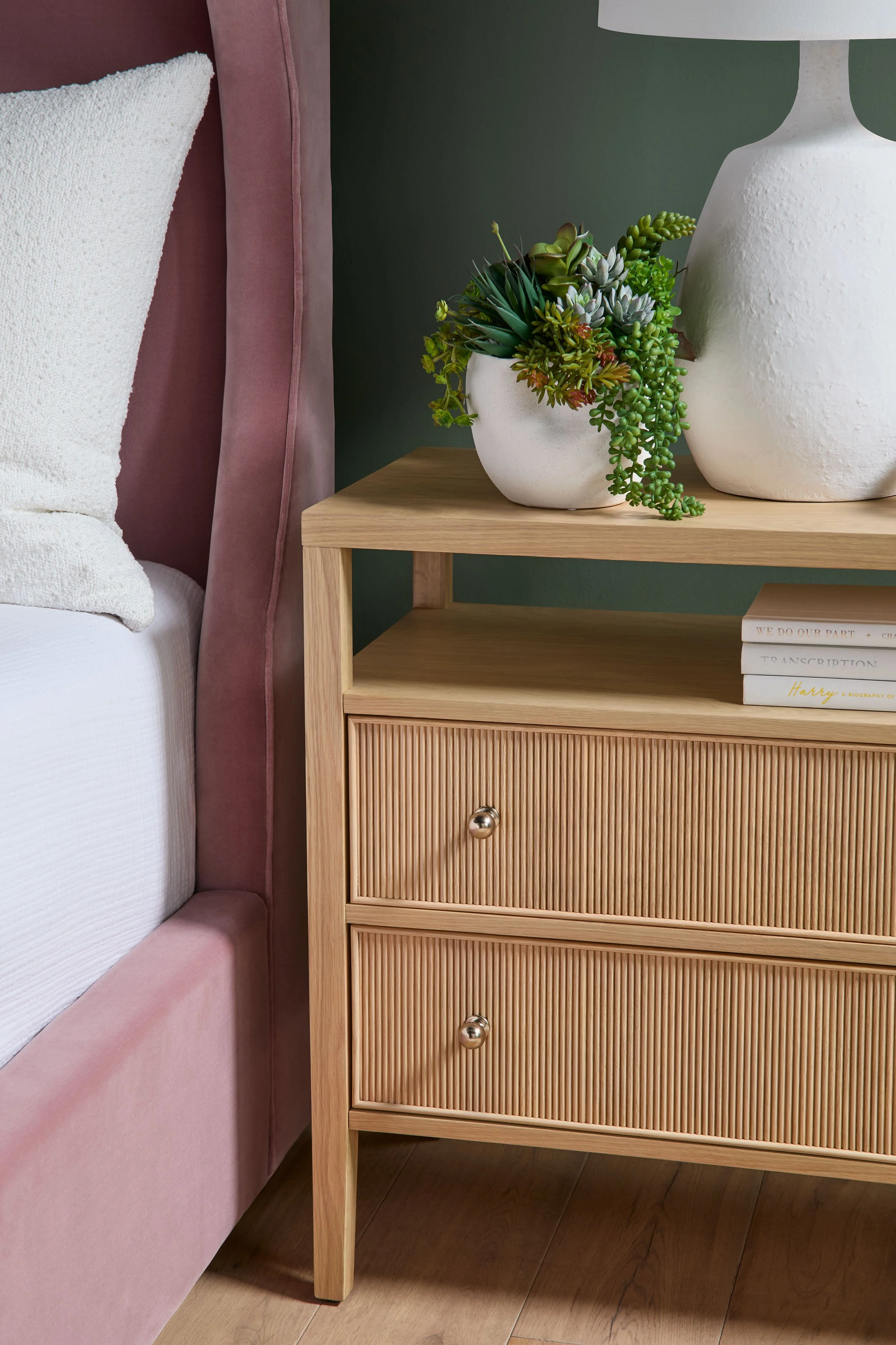 Highland_OpenShelf_NS-NAT-OAK_Balboa-PETAL_Det_2.jpg