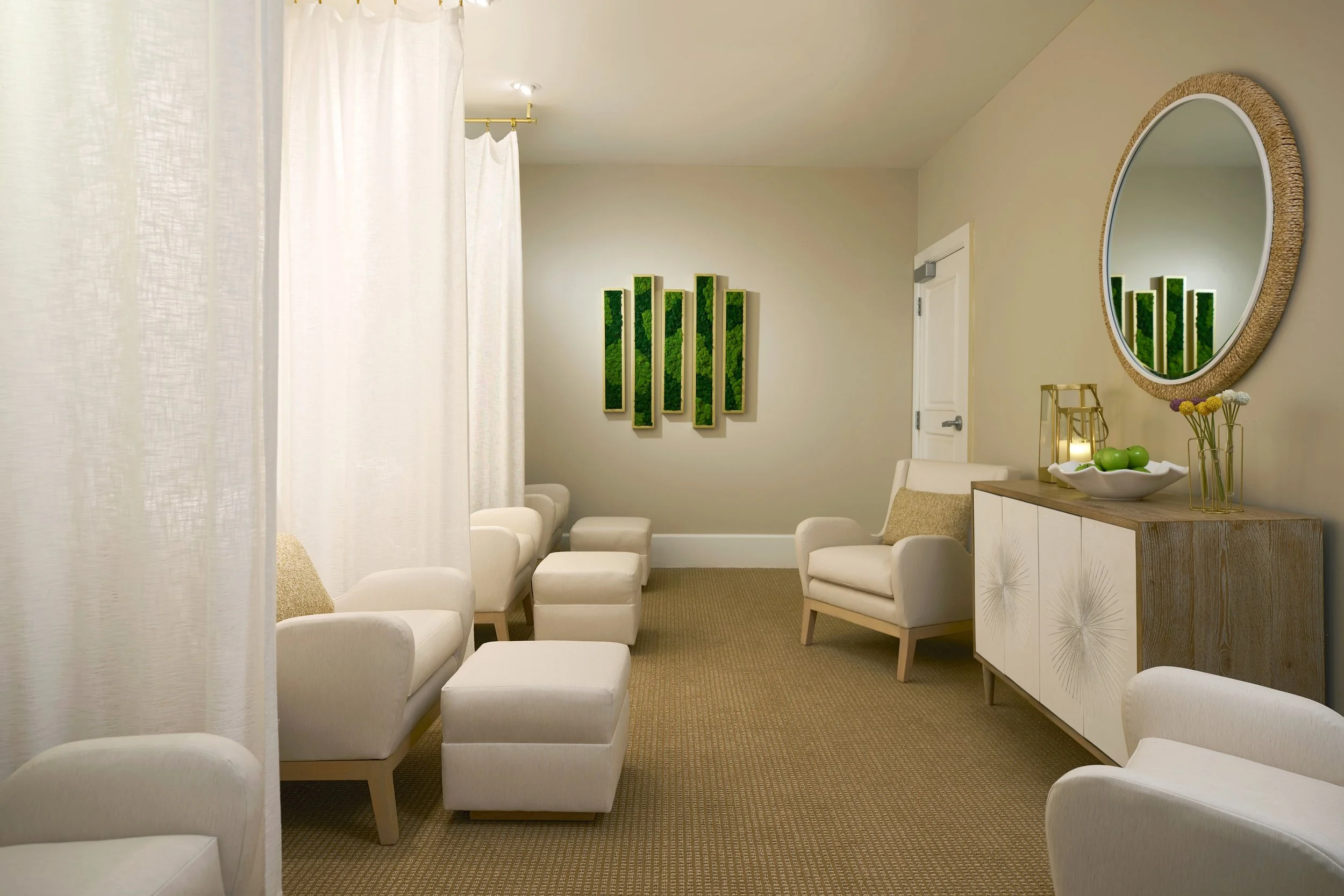 SPA VEA Relaxation Room_VEA Newport Beach (1).jpg