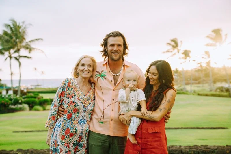 OWNERS FAMILY GUY WIFE BABY and his MOM.jpeg