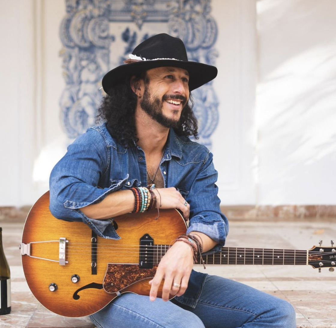 Live Music on Lido Deck: David Rosales