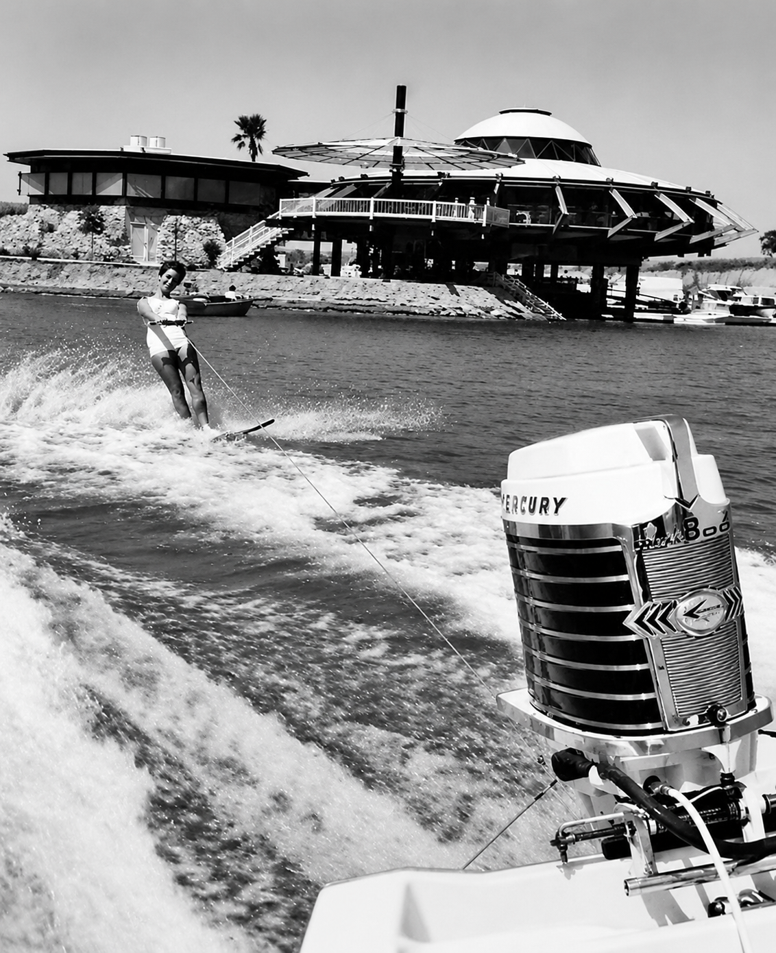 WATERSKIING.png