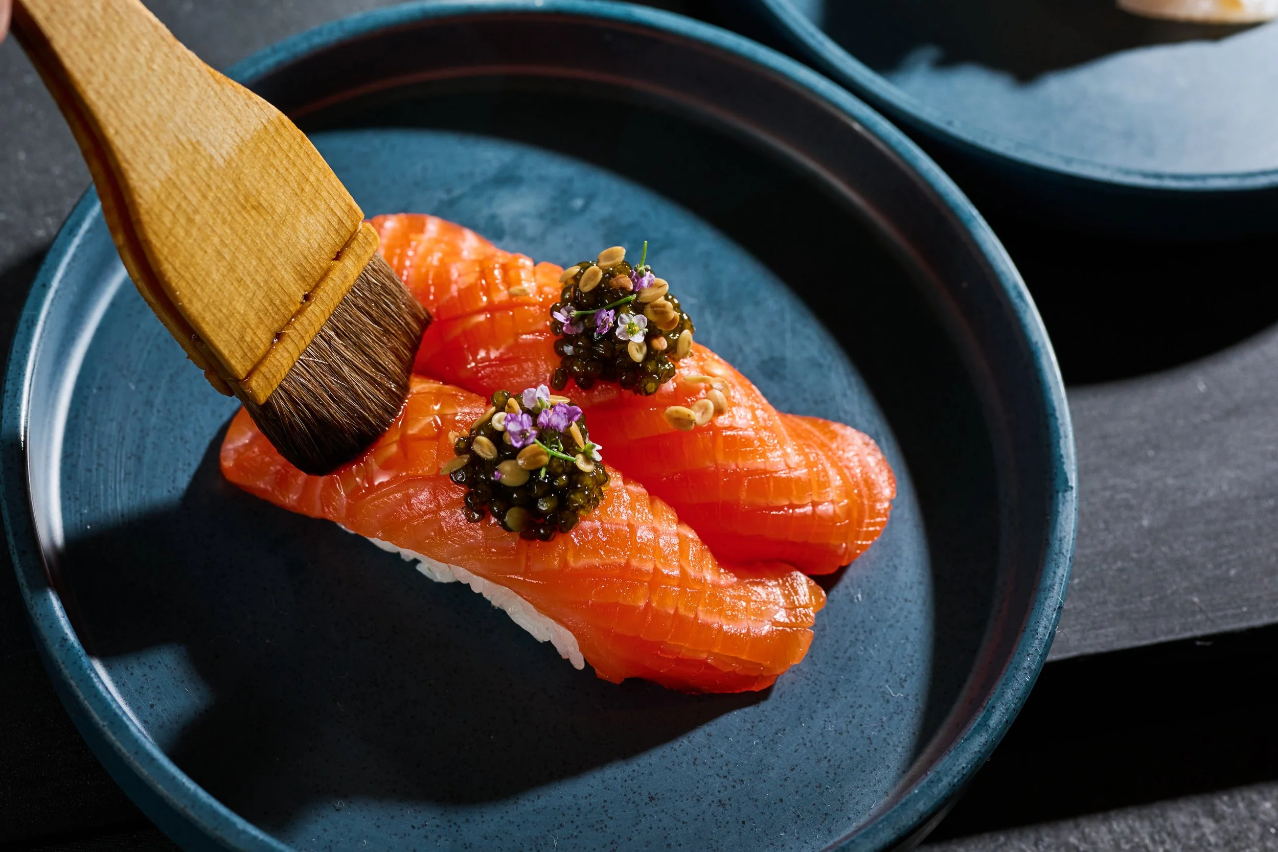 Kaiya_SalmonNigiri_008.jpg