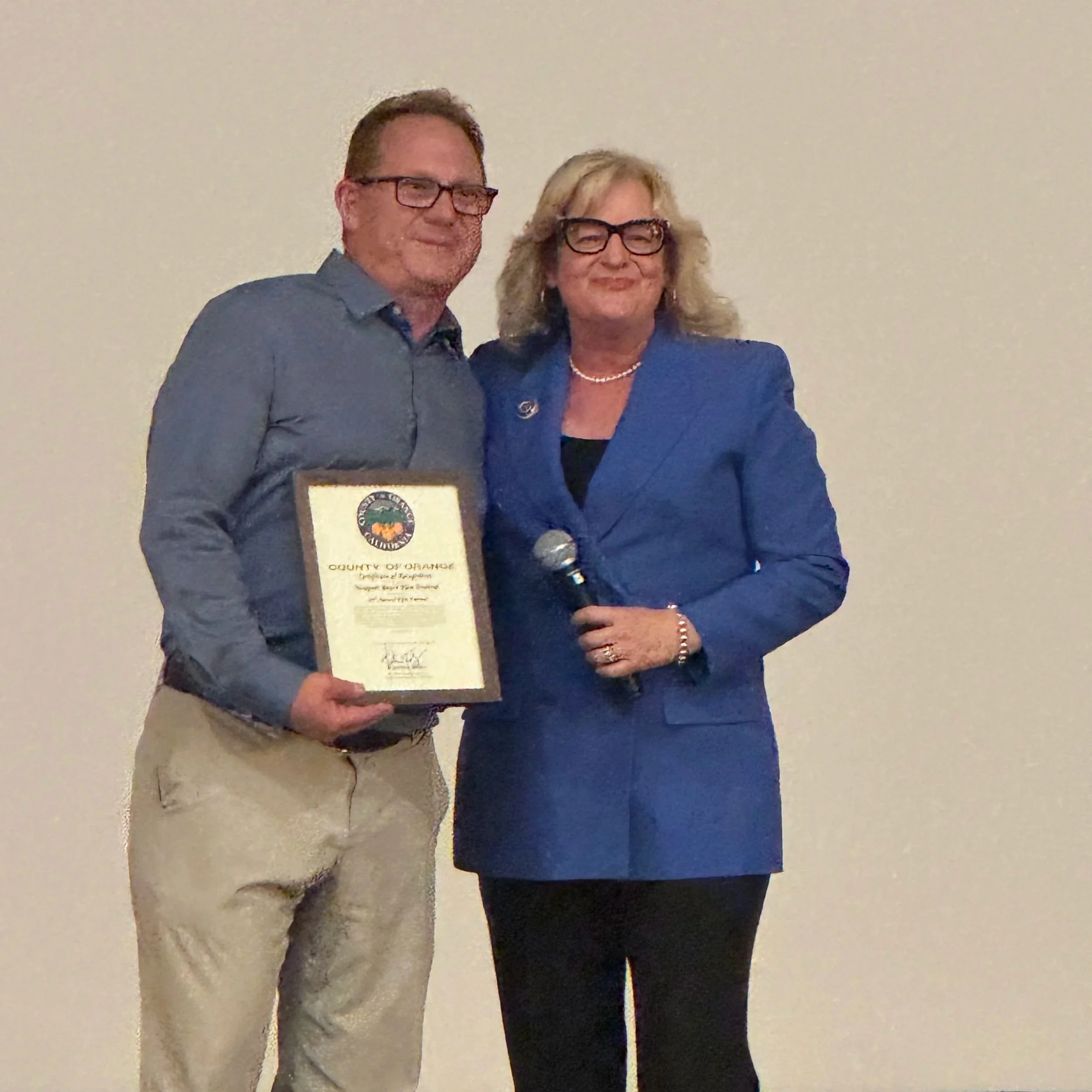 TODD+QUARTARARO+RECEIVES+AWARD.jpg