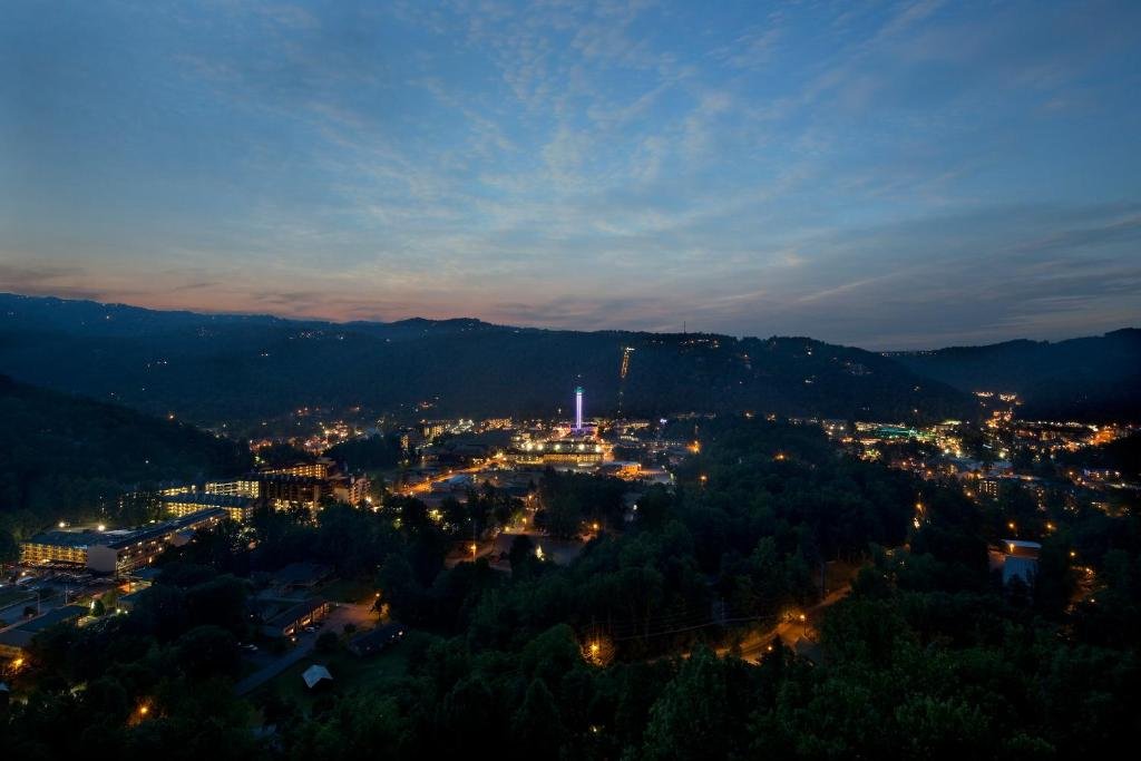NIGHTVIEW1.jpeg