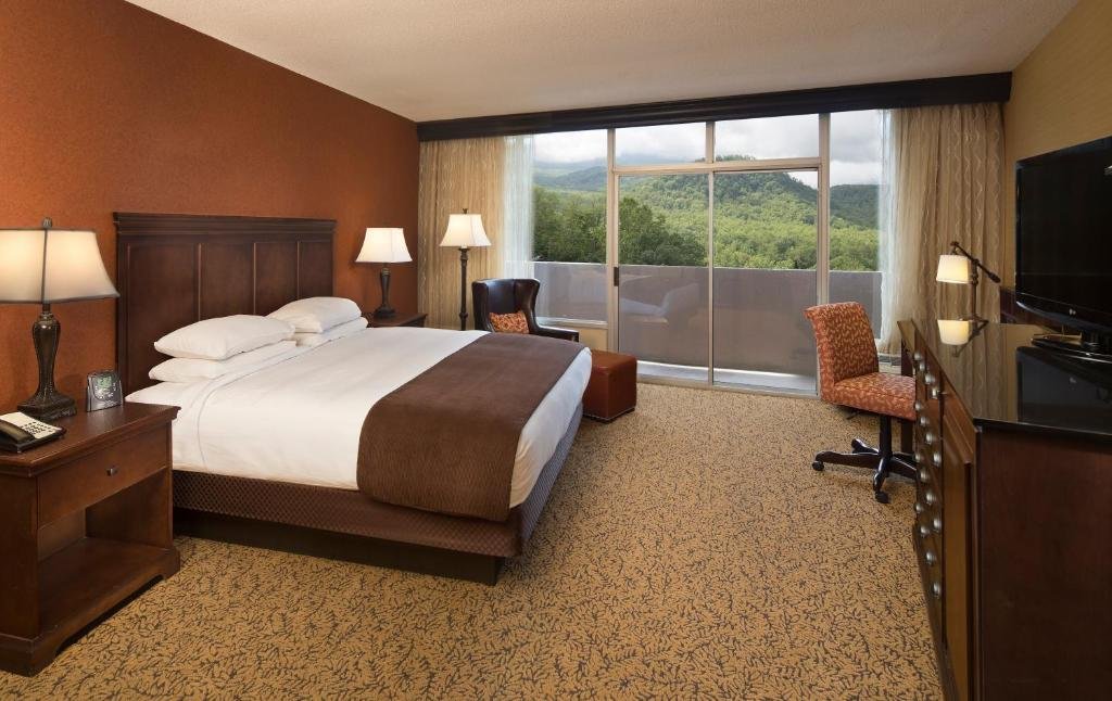 KINGROOM1.jpeg
