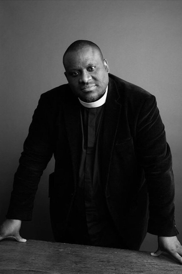 Pastor-Mike-BW-720x929.jpg