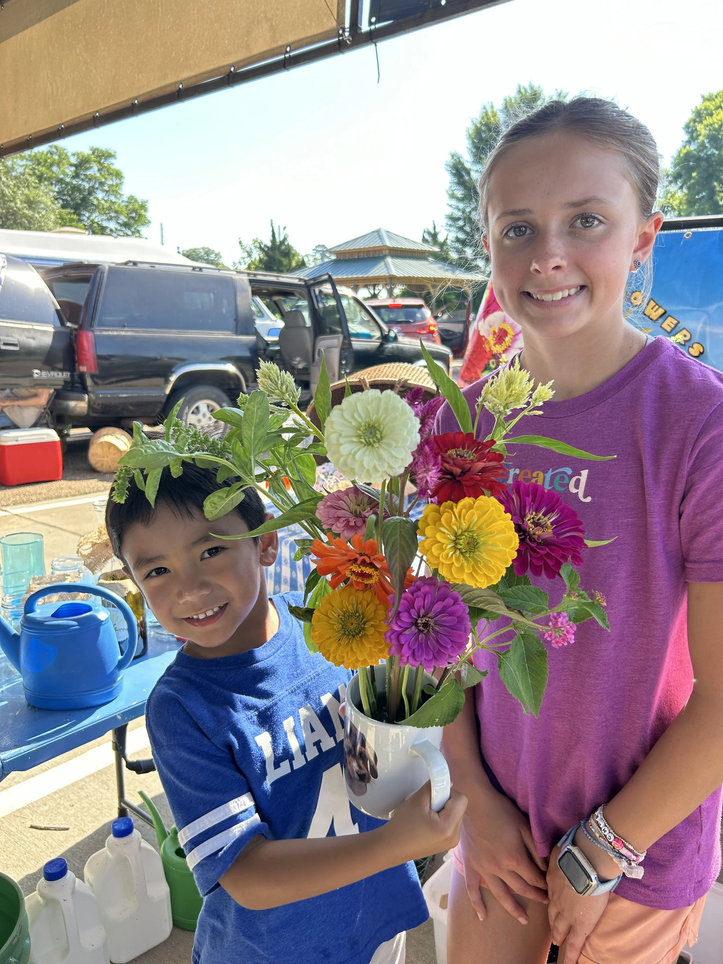 Build a VASE at Market with Charlie Grace
