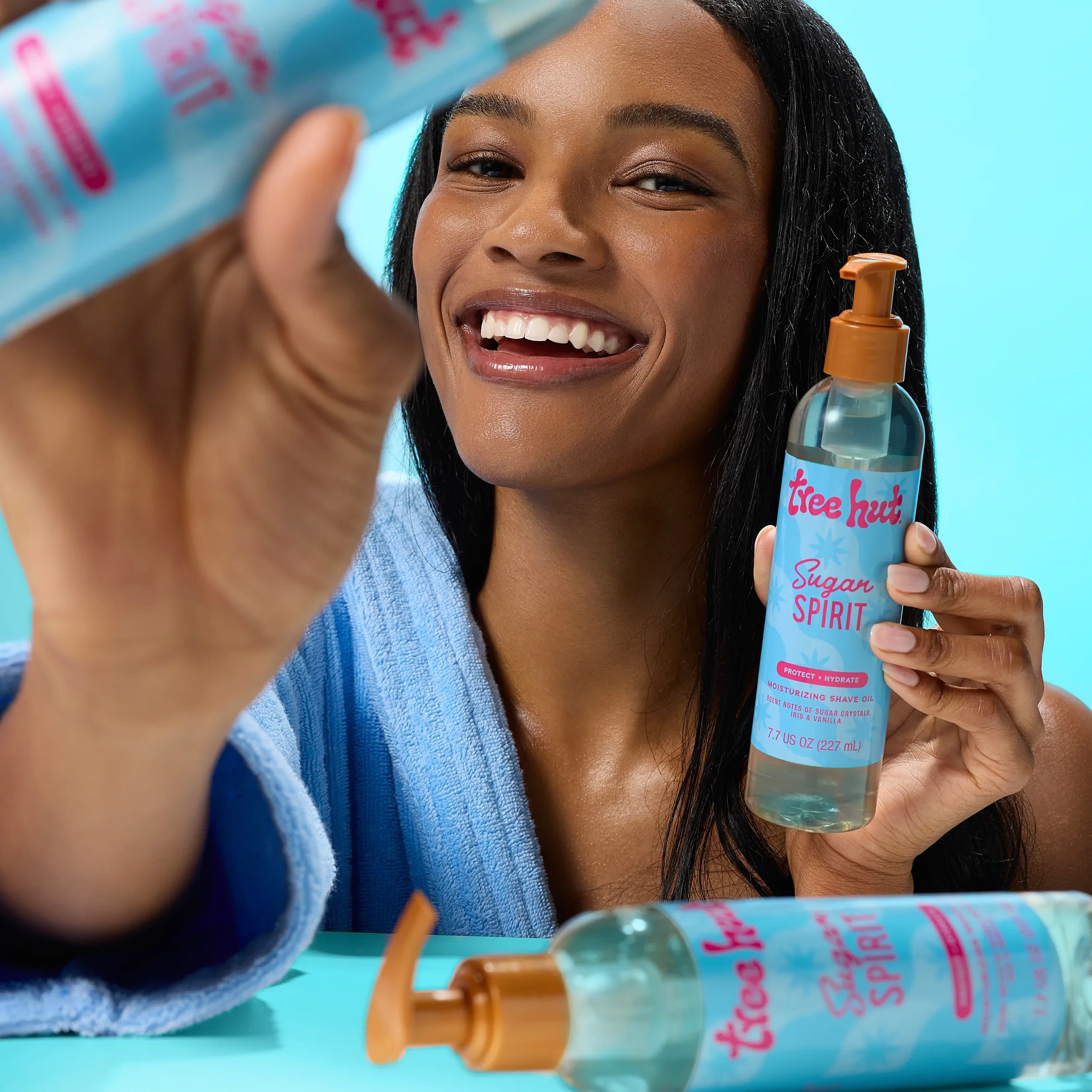 TreeHut_SpringFY26_SugarSpirit_ShaveOil_InHand_0146_1x1_630f9b9d-d121-46a8-a762-61abdac20199.webp