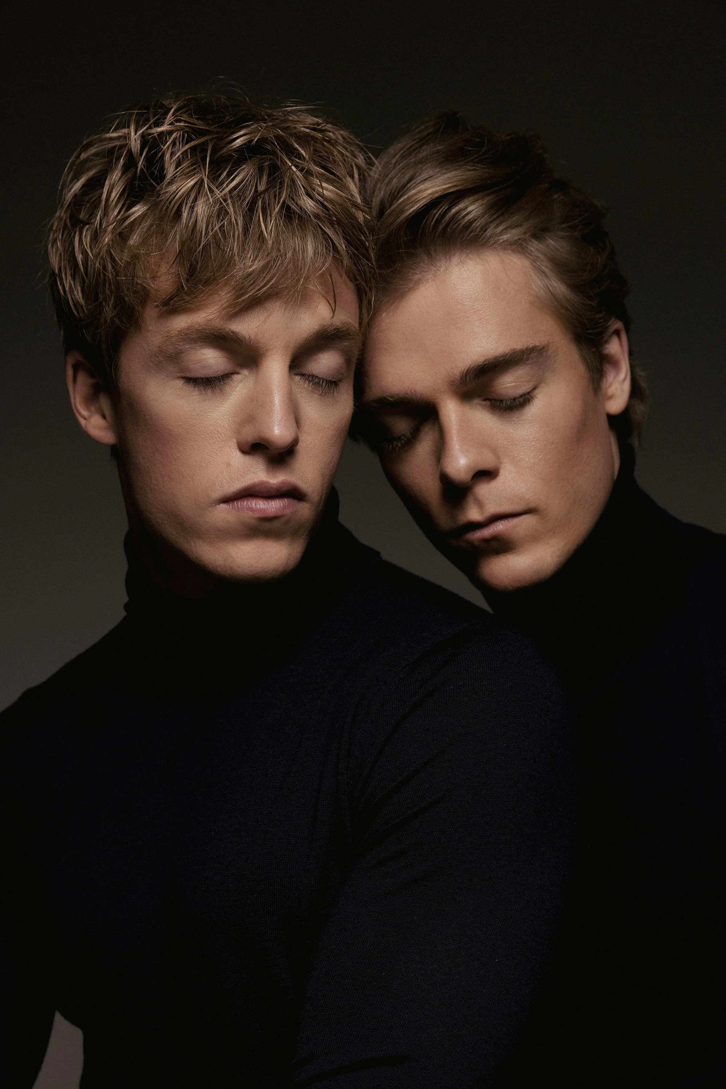 556A3286_jussen_jussenbrothers_by_jesajahizkia_portrait_Low+Res_©+Jesaja+Hizkia_www.jesajahizkia.jpg