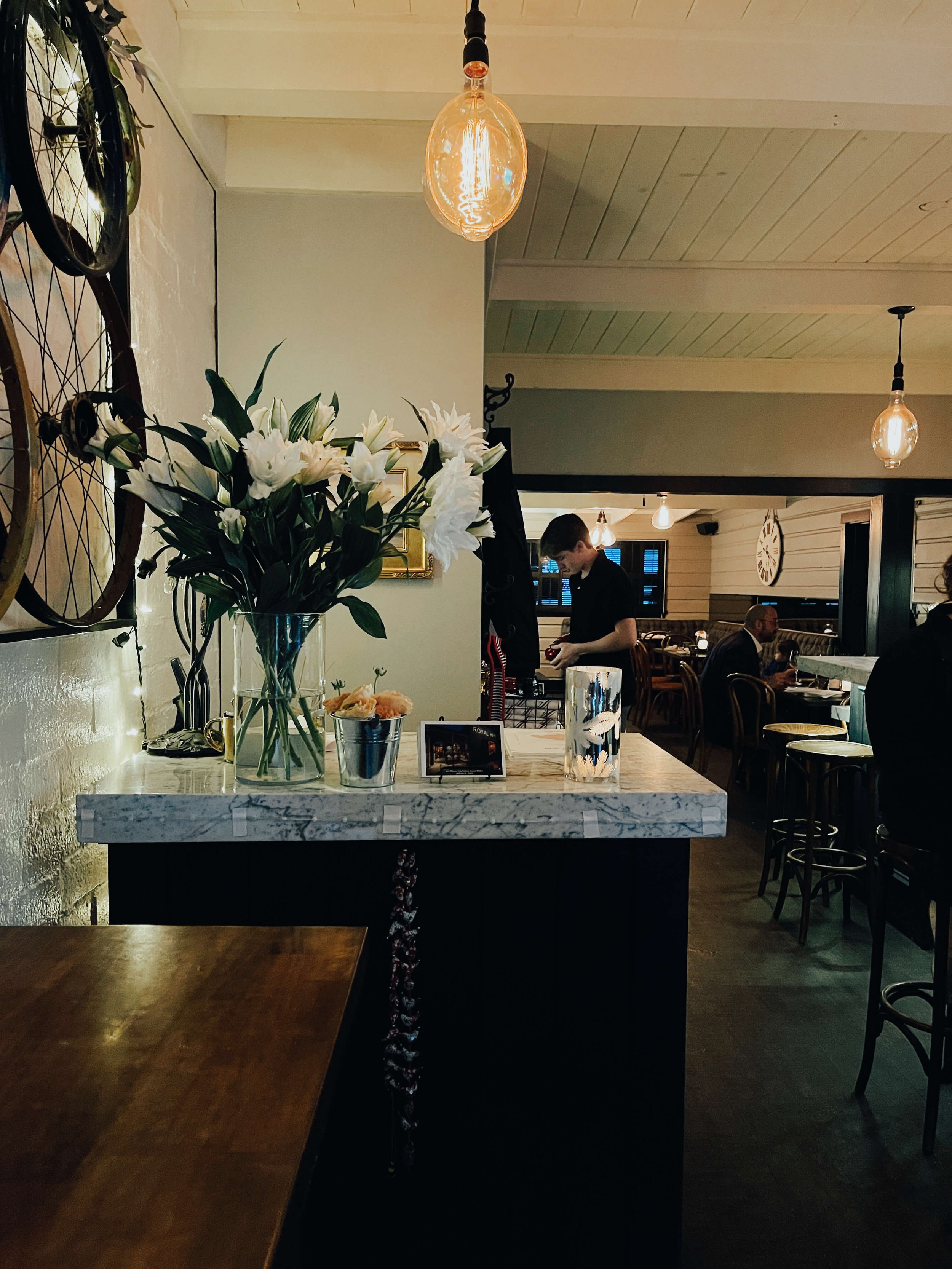 RoyalHen4-Restaurant-BalboaIsland-California-Opulist.JPG