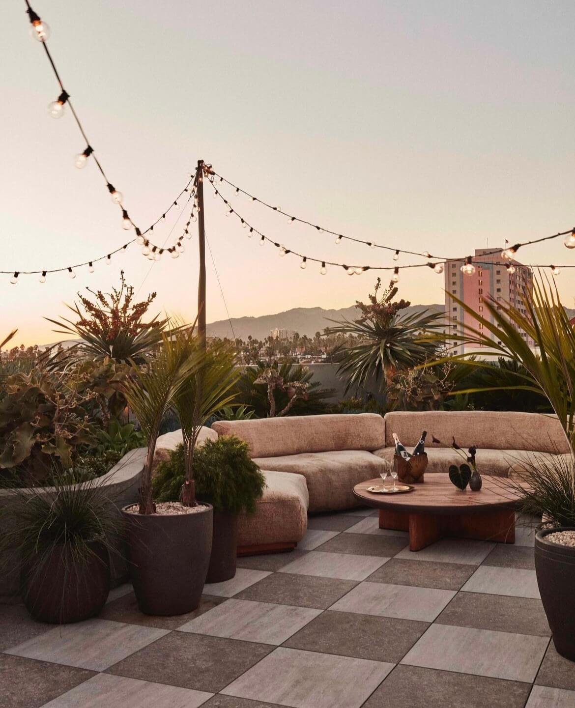 Calabra4-Restaurant-Bar-SantaMonicaProper-California-Opulist.jpg