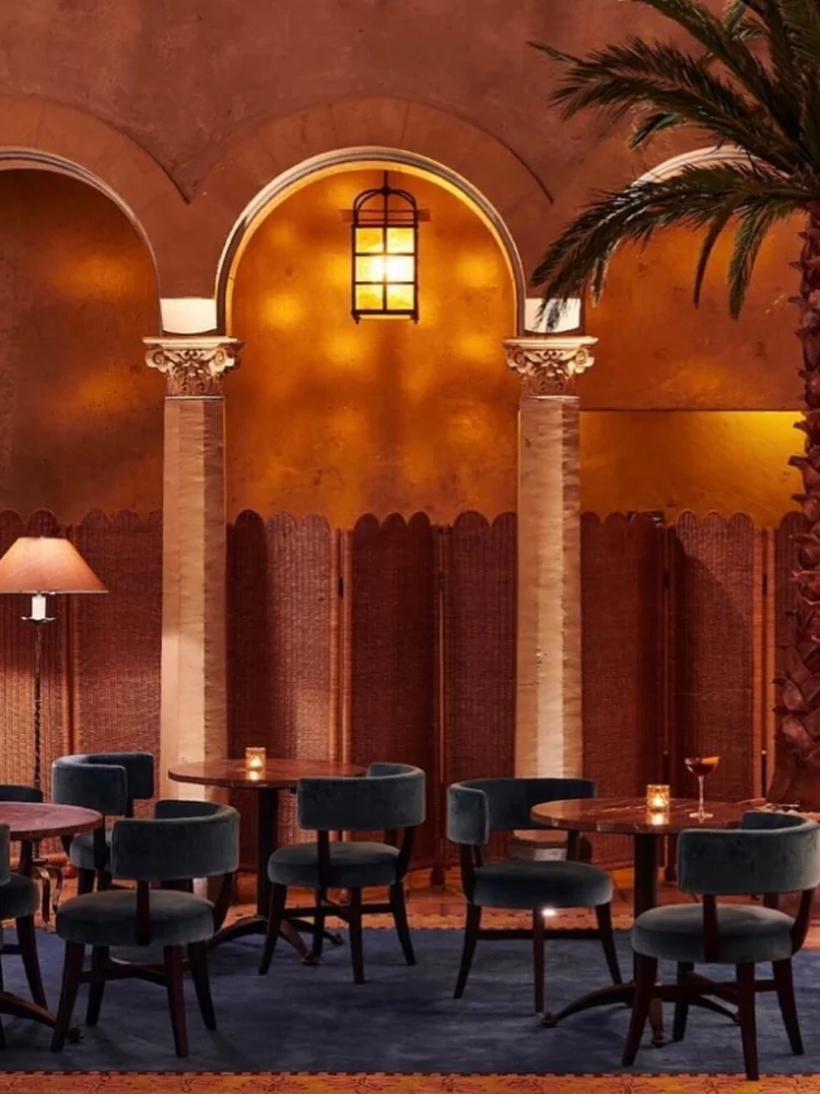 The Lobby Cocktail Lounge & Kitchen: Unwind in Style