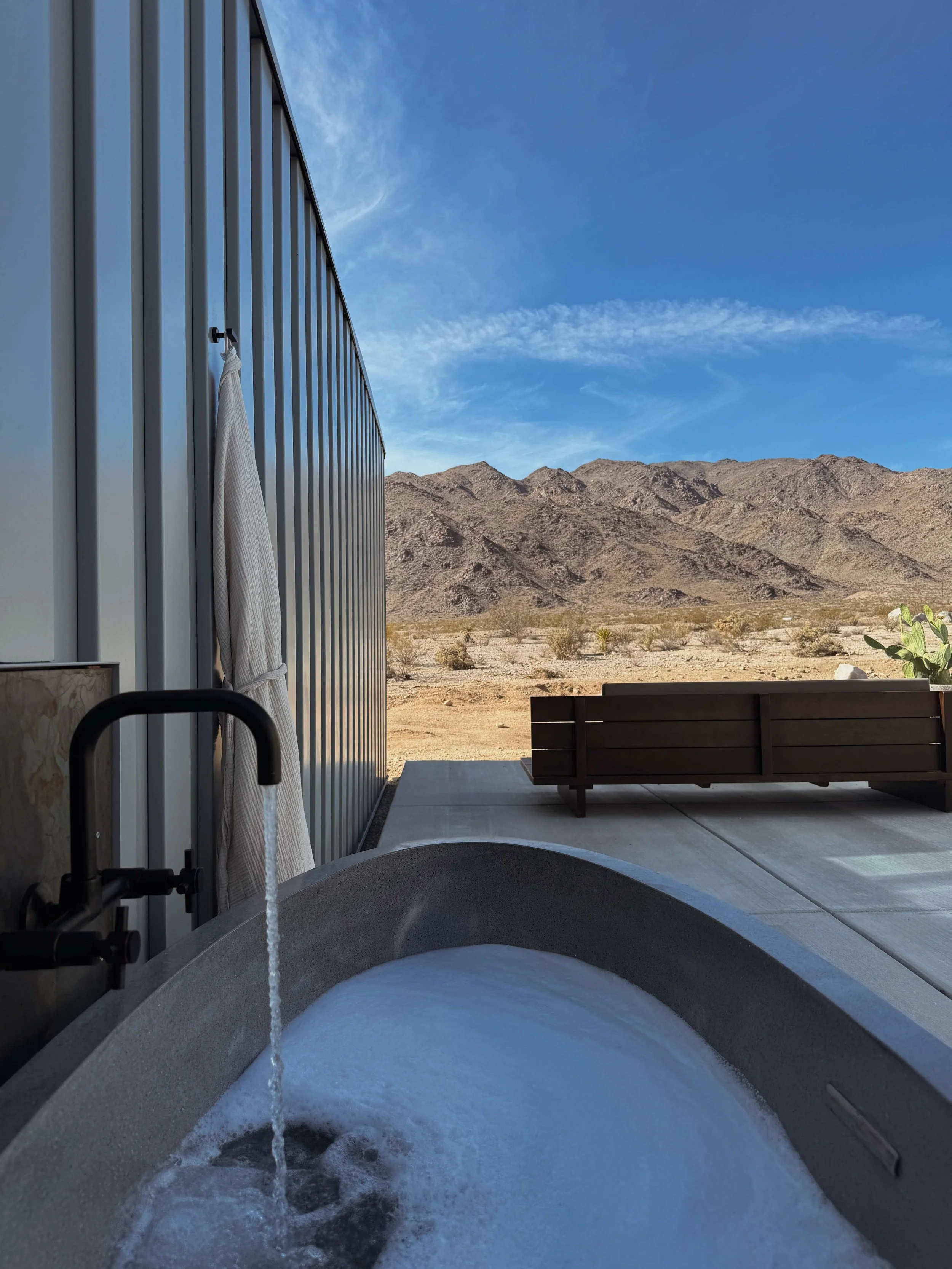 RESETHotel-TwentyninePalms-CA-Opulist59.JPG