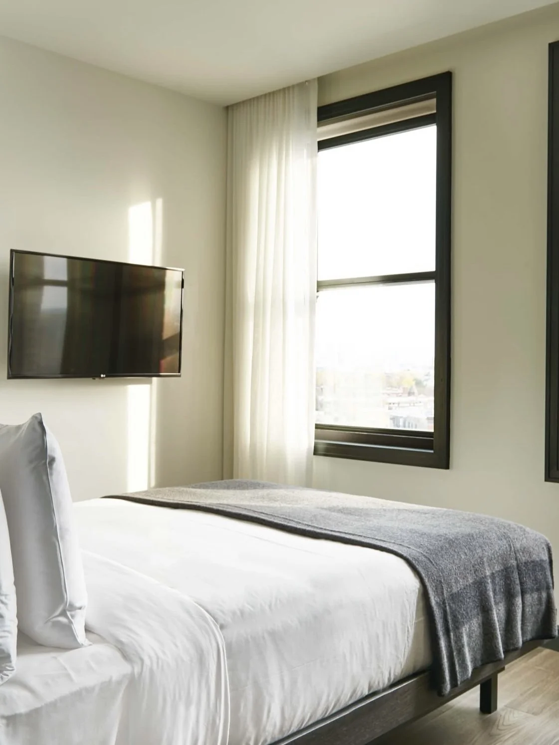 TheRobey-Hotel-Chicago-Illinois 1.jpg