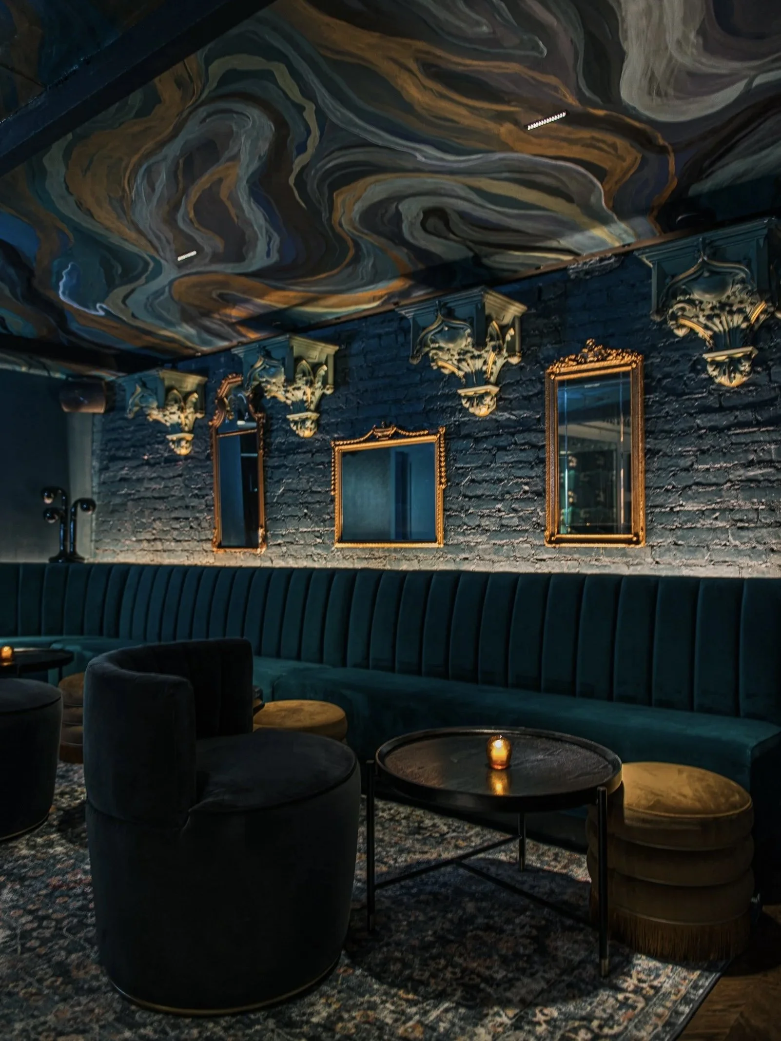 ThePearlClub-Bar-Chicago-Illinois 2.jpg