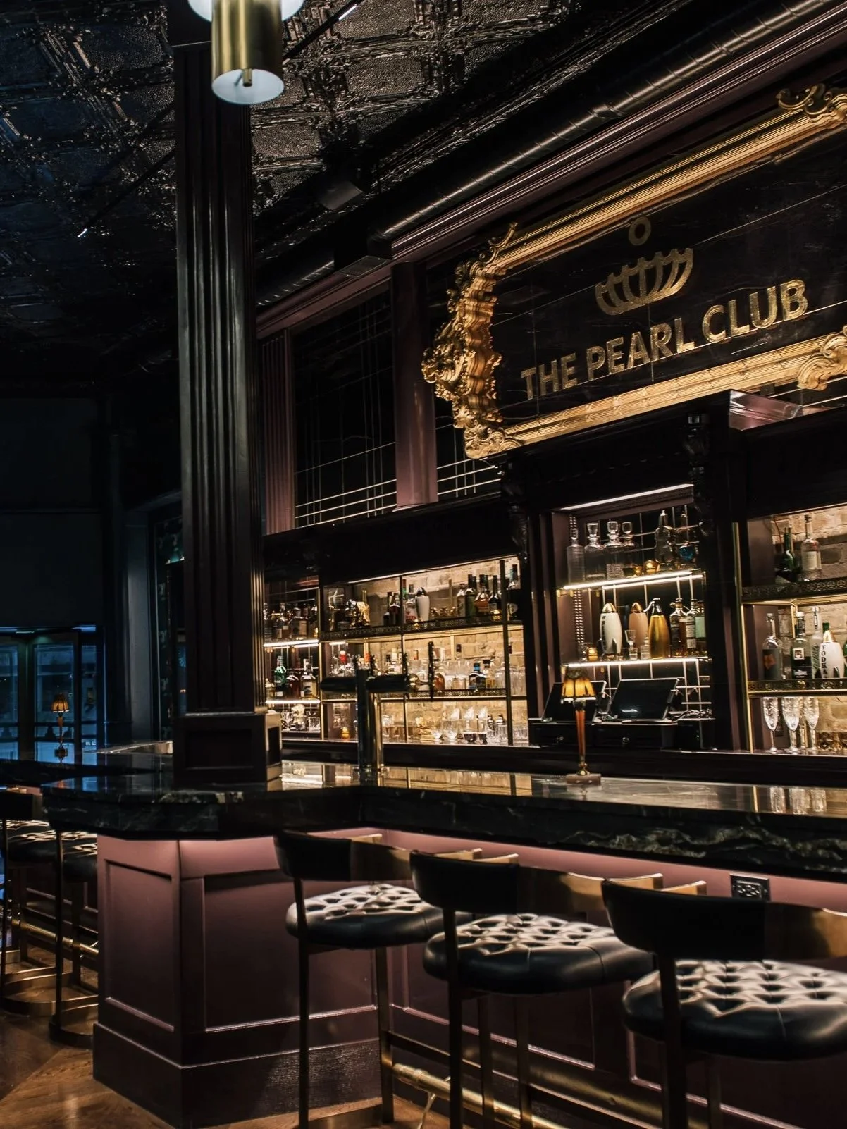 ThePearlClub-Bar-Chicago-Illinois 4.jpg