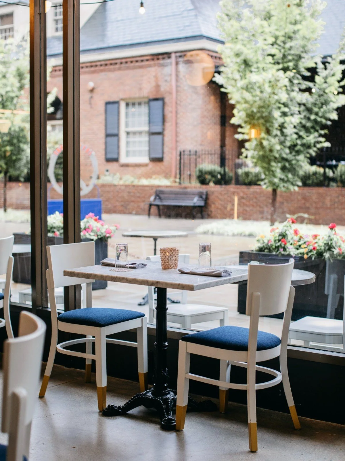 Easy Bistro New Location FINALS-4_credit Jaime Smialek.jpg