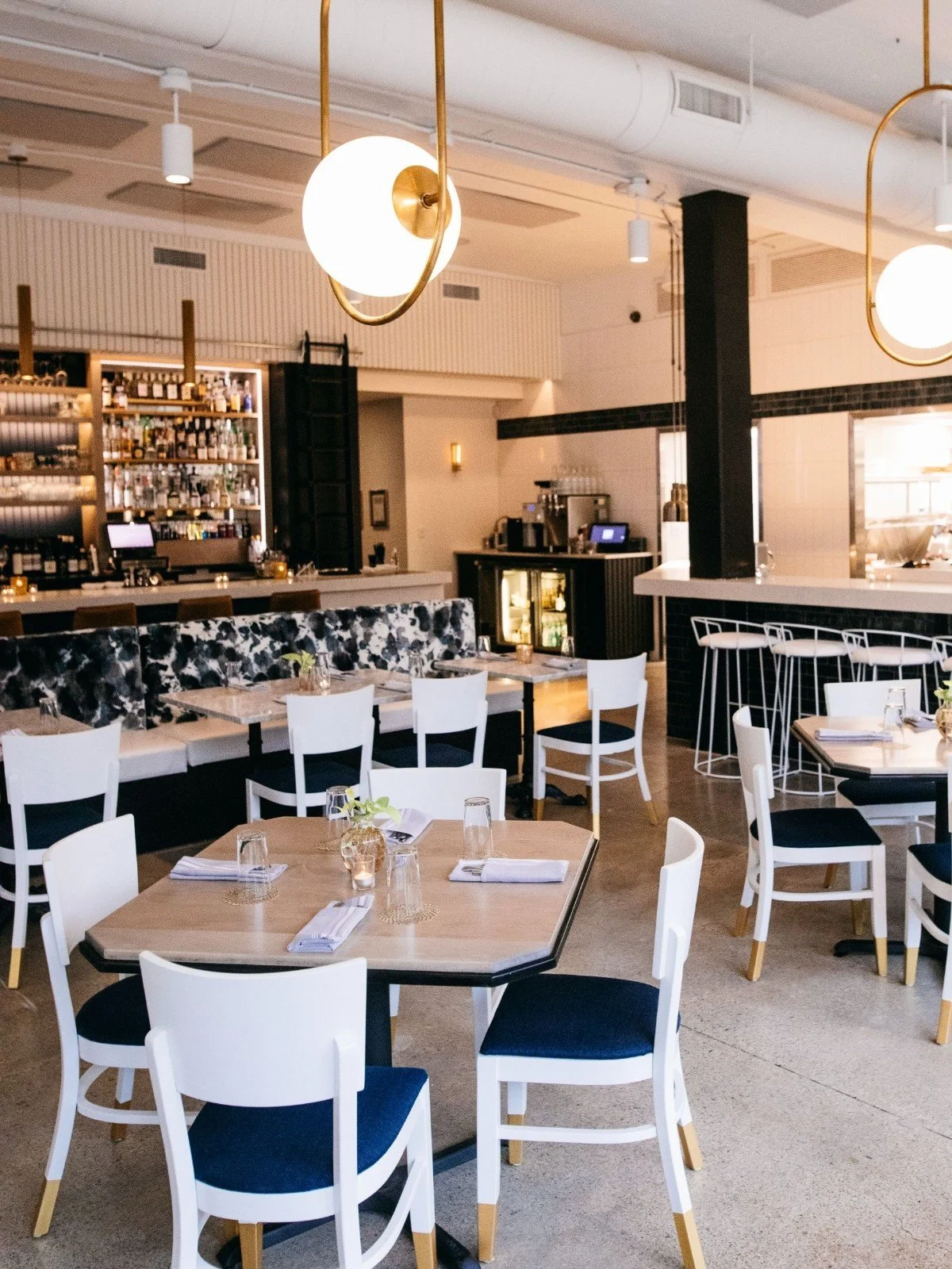 Easy Bistro New Location FINALS-68_credit Jaime Smialek.jpg