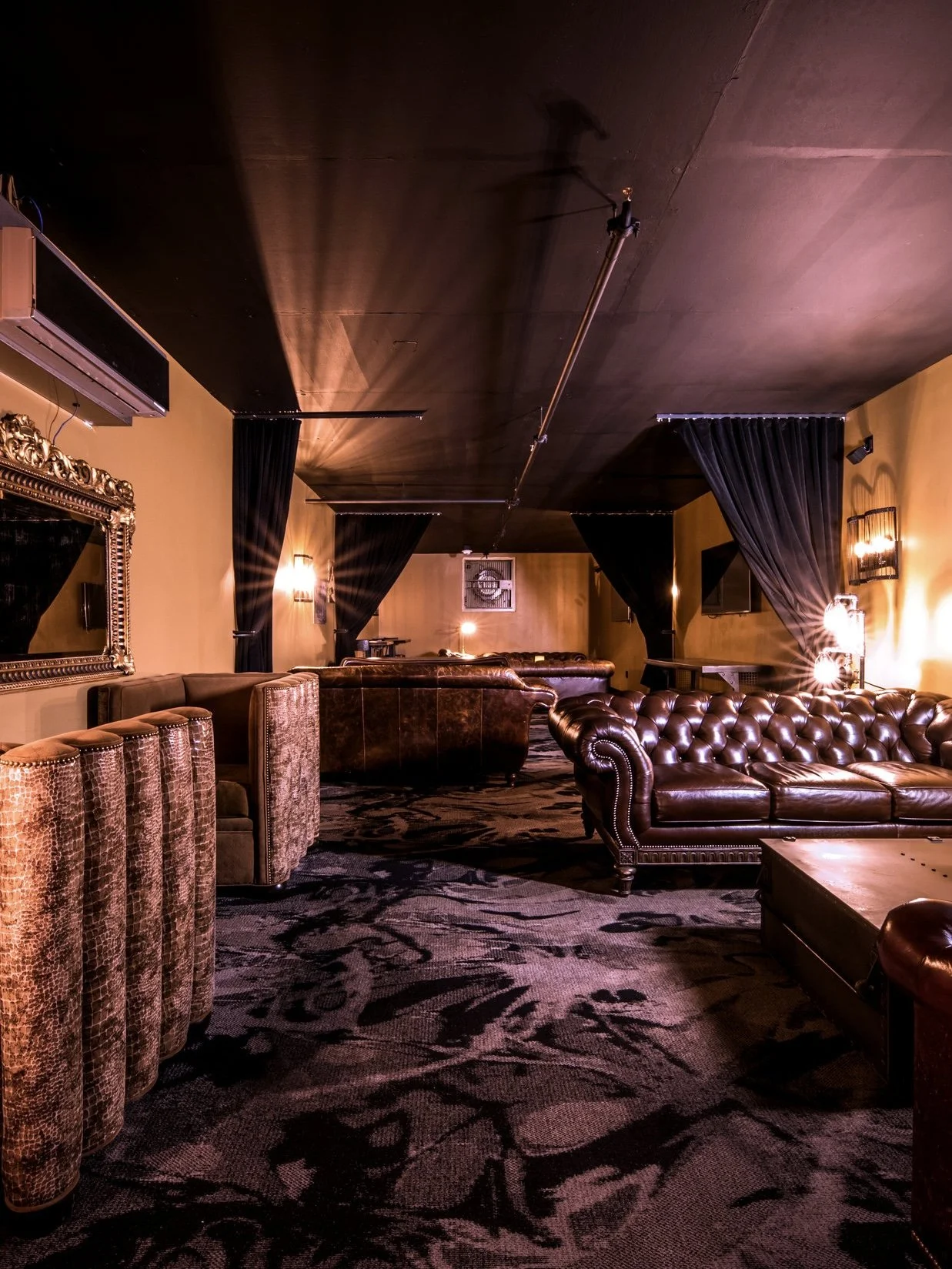 Vault-Bar-Cleveland-Ohio 5.jpg