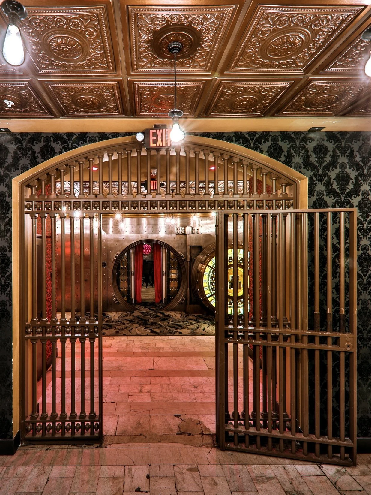 Vault-Bar-Cleveland-Ohio 6.jpg