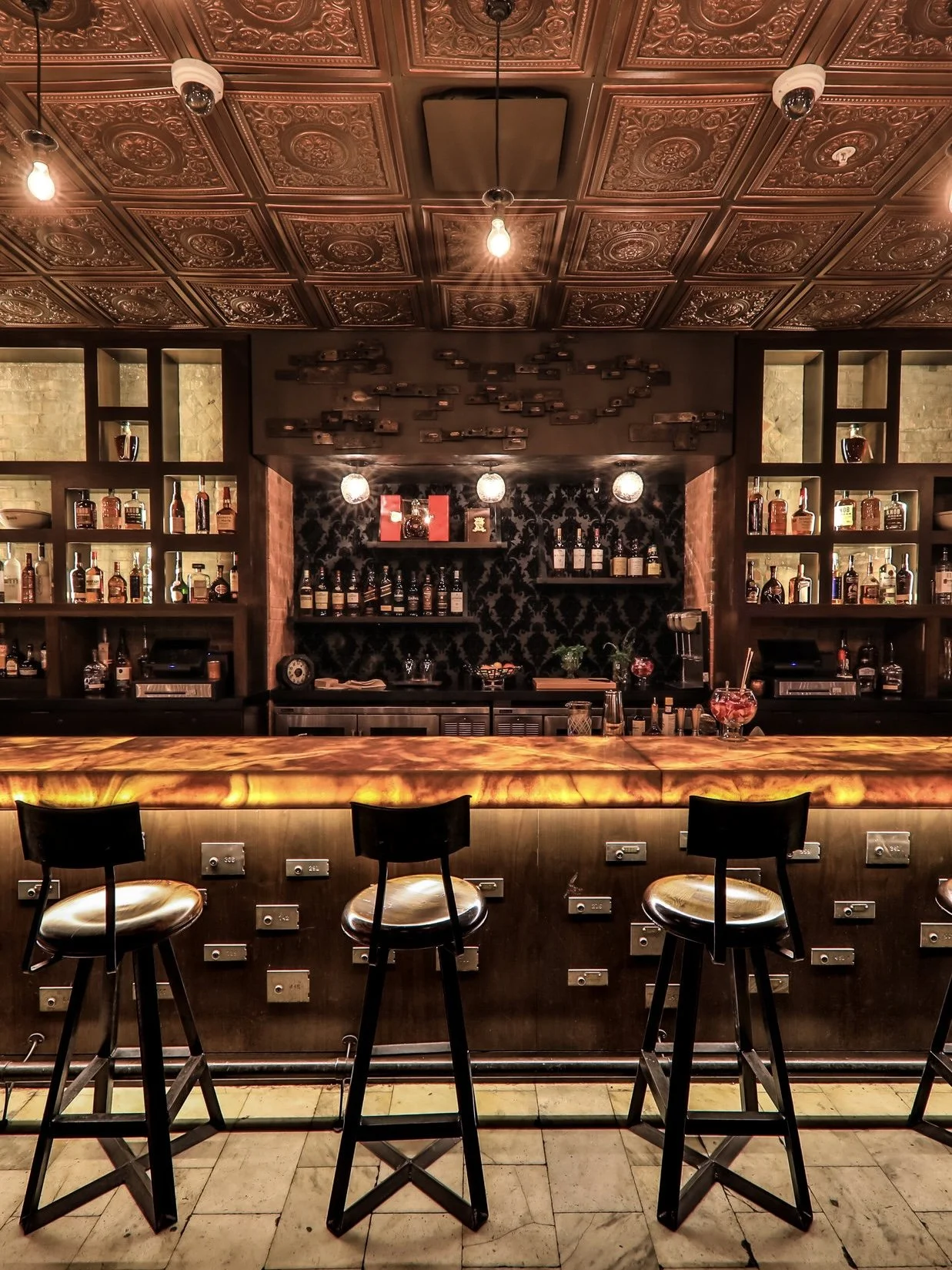 Vault-Bar-Cleveland-Ohio 8.jpg