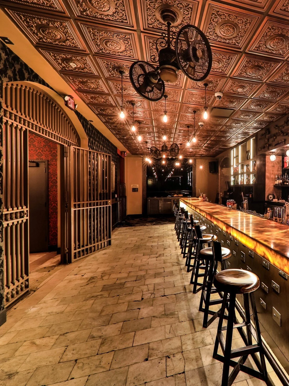 Vault-Bar-Cleveland-Ohio 9.jpg