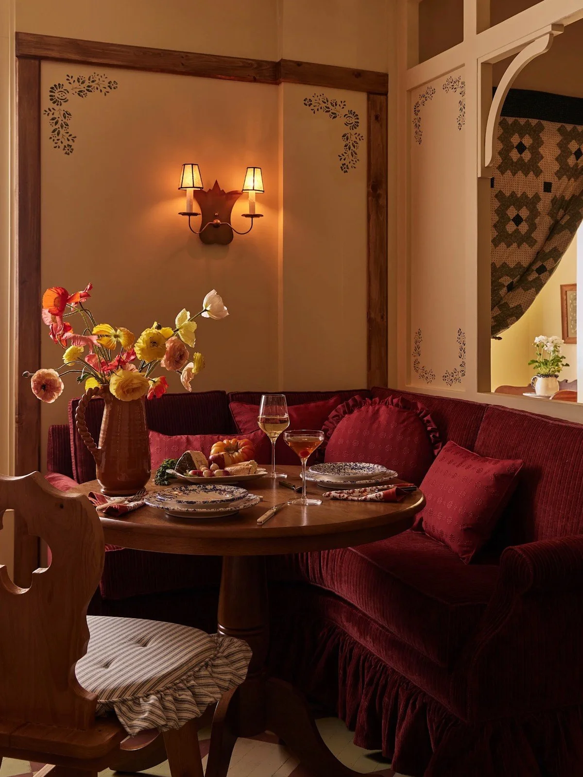 TheFeathersTavern-TheSixBells-Restaurant-Bar-Rosendale-NewYork 6.jpg