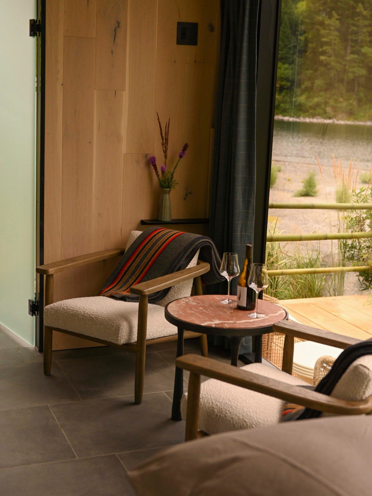 TuTuTunLodge-Hotel-GoldBeach-Oregon 10.jpg