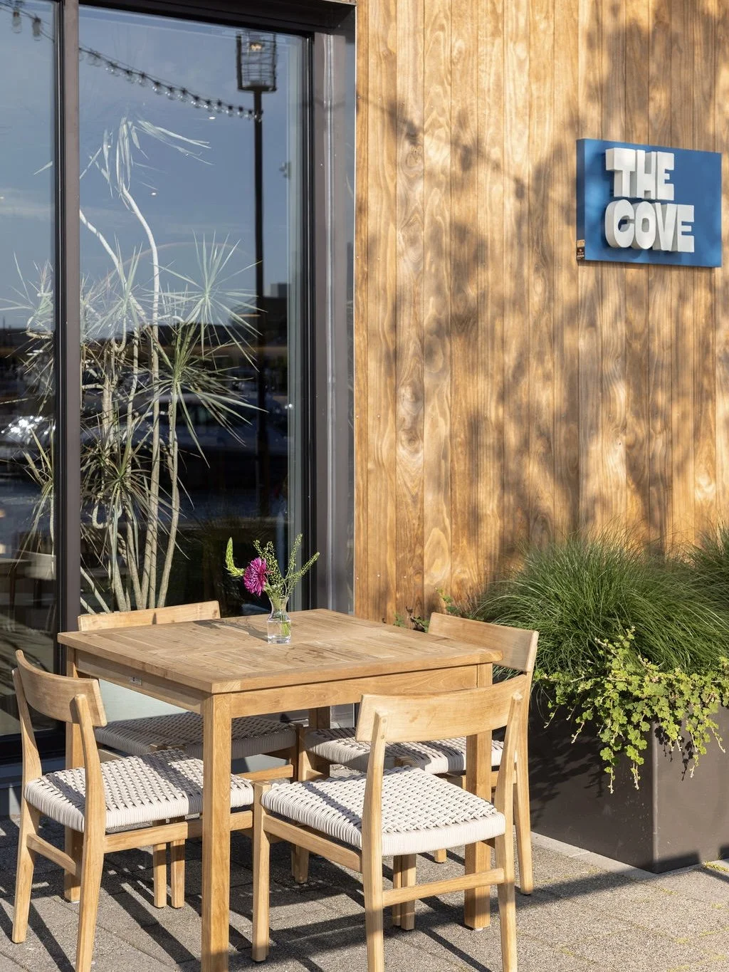 TheCove-Bar-Seattle-Washington 2.jpg