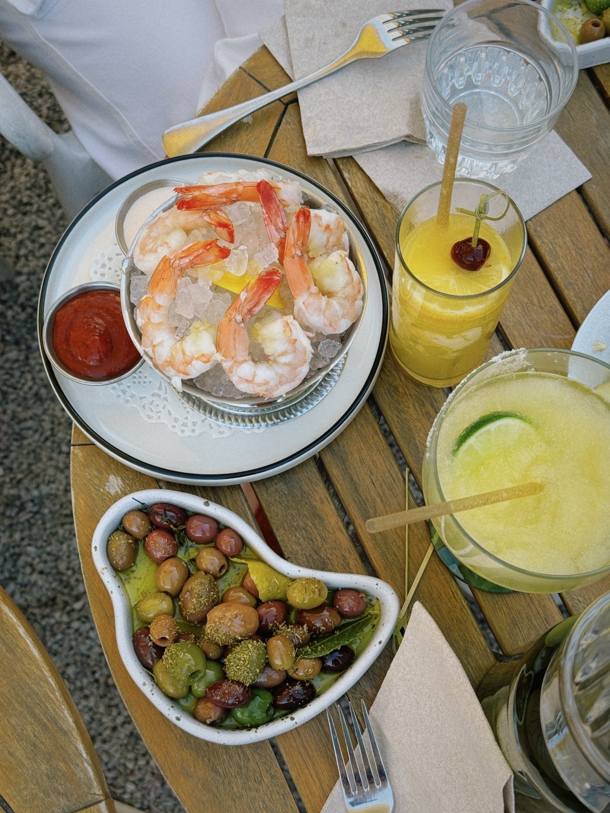 01 Holiday on 7th Restaurant Bar Austin Texas.JPG