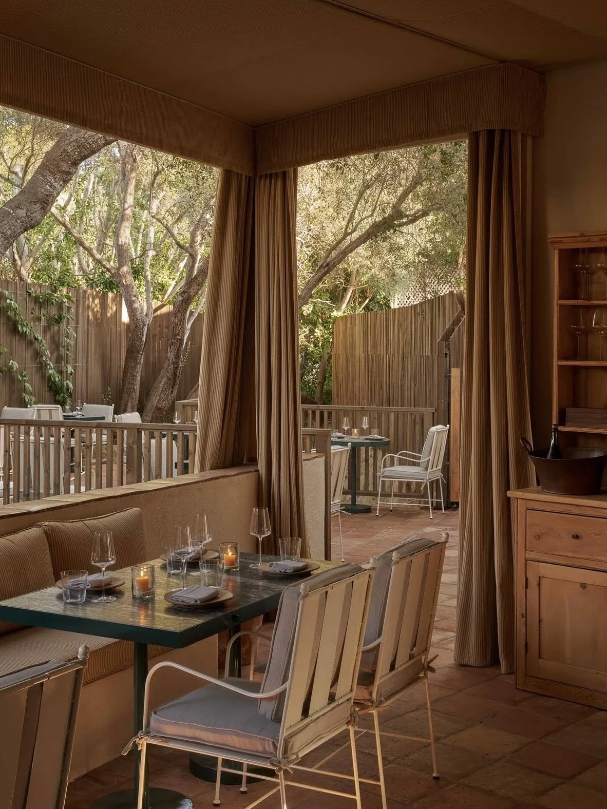 LittleMountain-Restaurant-Bar-SantaBarbara-California 1.jpg