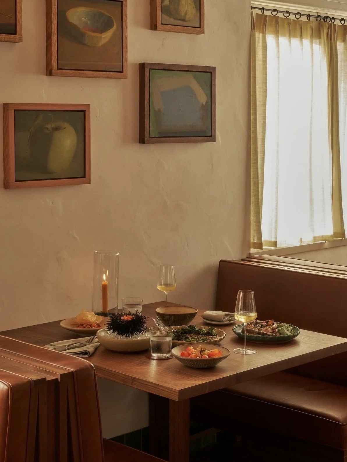 LittleMountain-Restaurant-Bar-SantaBarbara-California 3.jpg