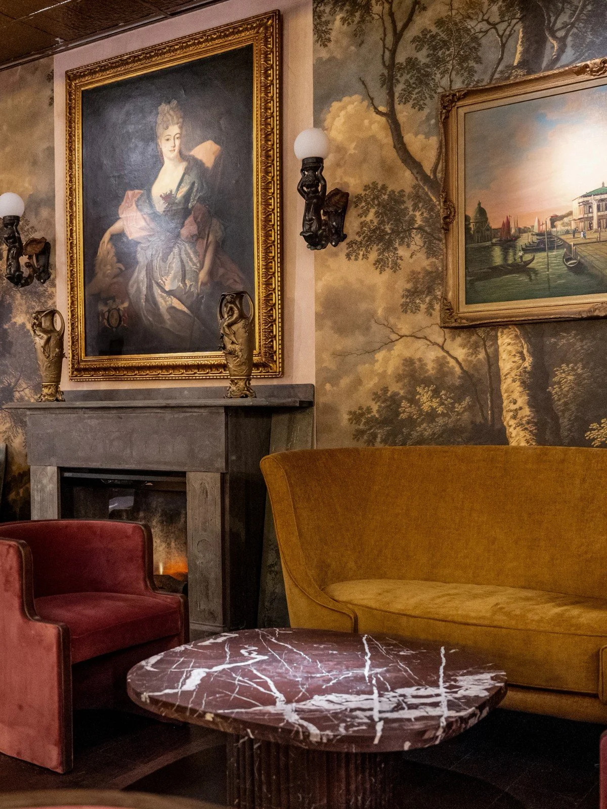 CapuletCocktailClub-Bar-Raleigh-NorthCarolina 6.jpg