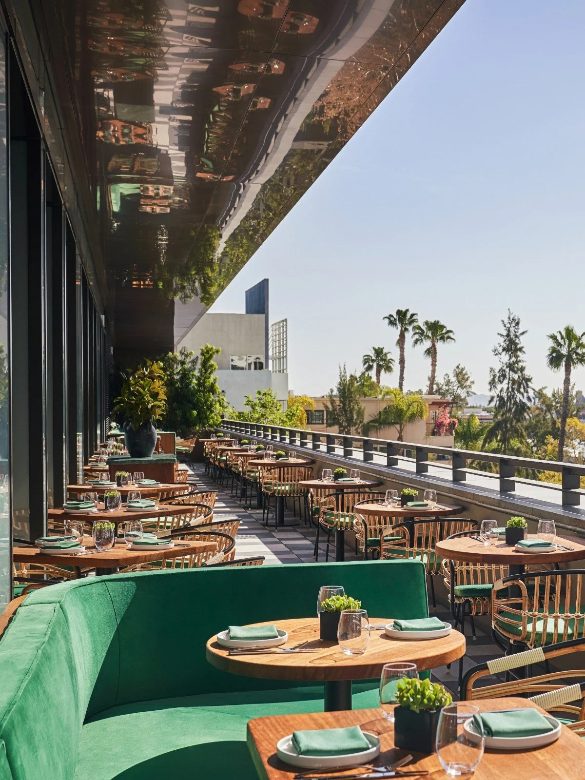TheSunRoseCafe-Restaurant-CoffeeShop-TheSunRoseHotel-WestHollywood-California 4.jpg