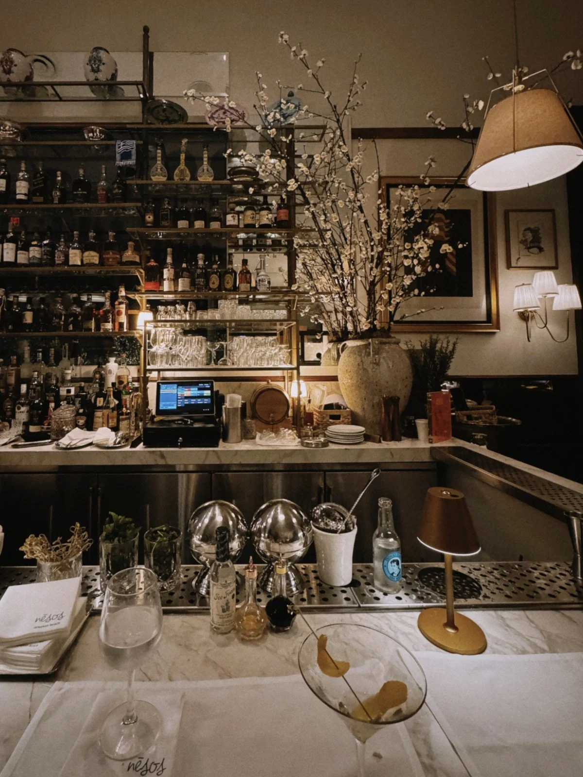 Nesos-Restaurant-Bar-NewportBeach-California-Opulist2.jpg