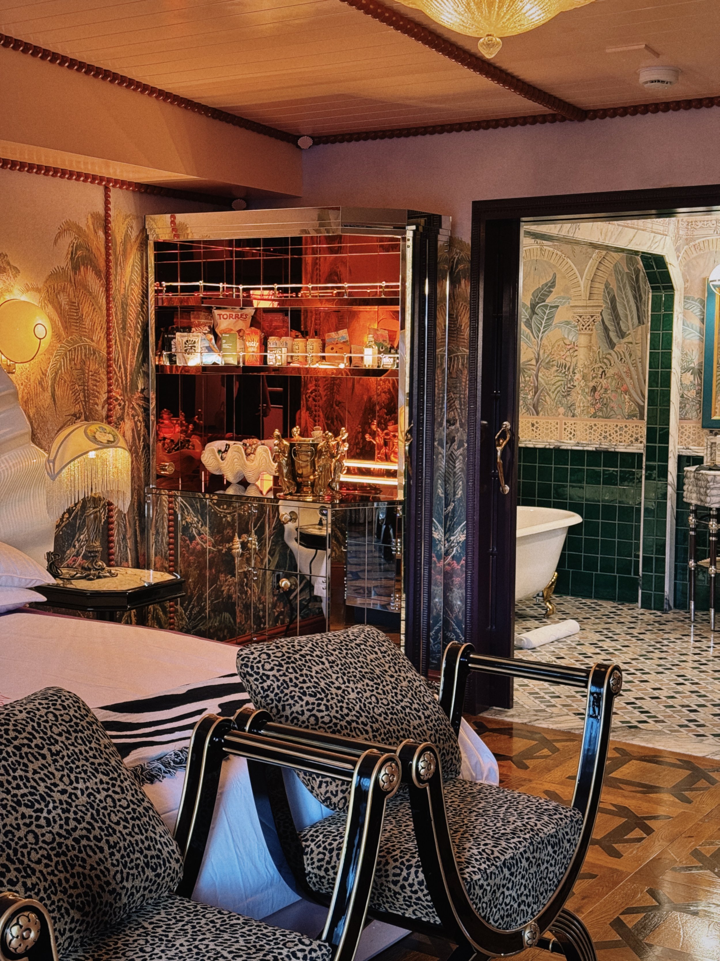 BabyGrand-Hotel-Coronado-SanDiego-California-Opulist3.JPG