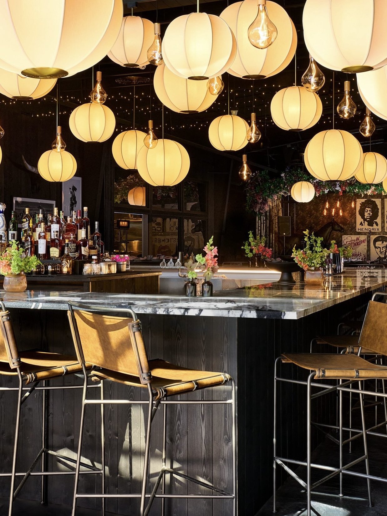 Hawkeye&HuckleberryLounge-Restaurant-Bar-Bend-Oregon 1.jpg