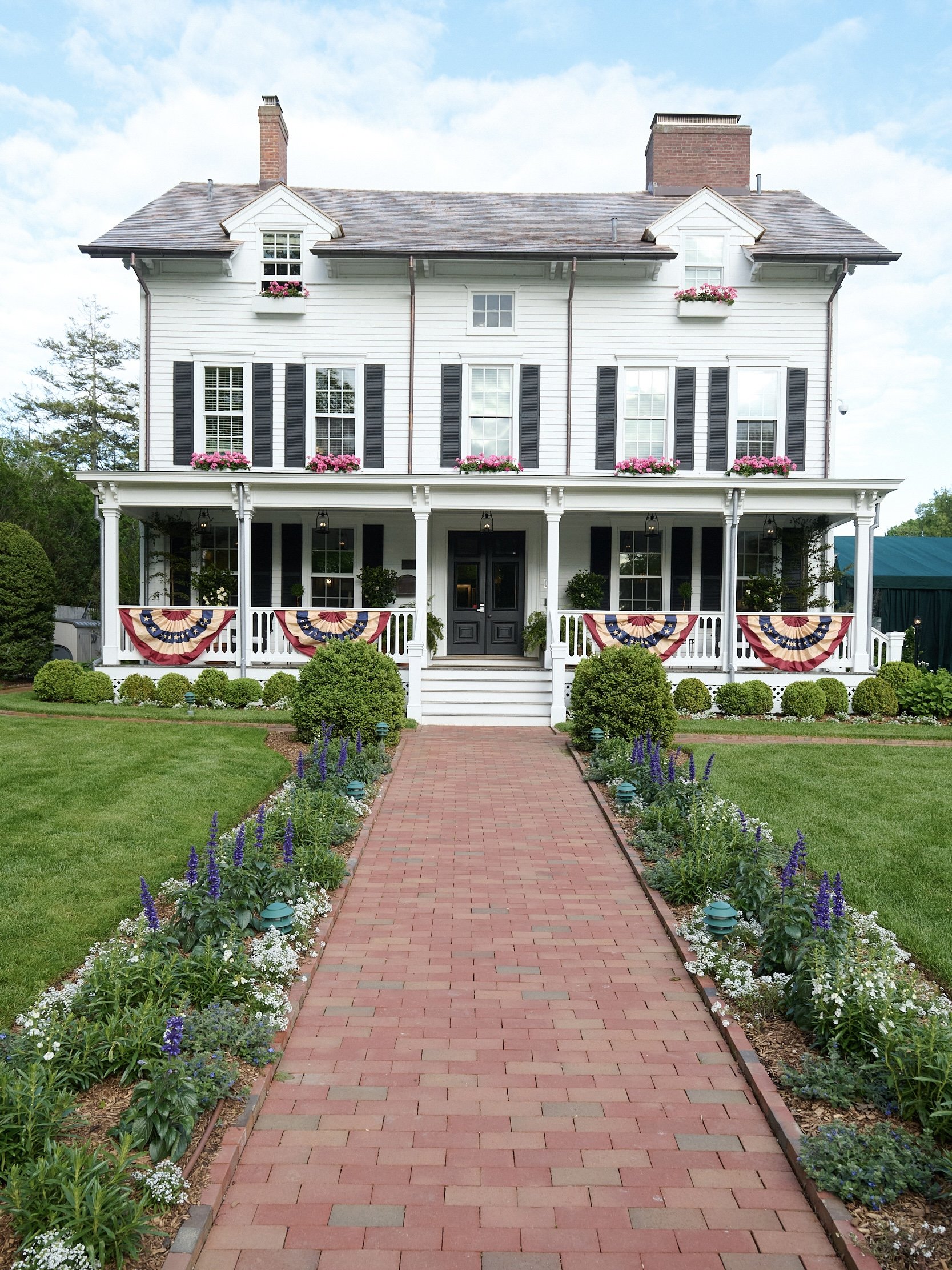 The Hedges Inn-Hotel-EastHampton-NewYork 4.jpg