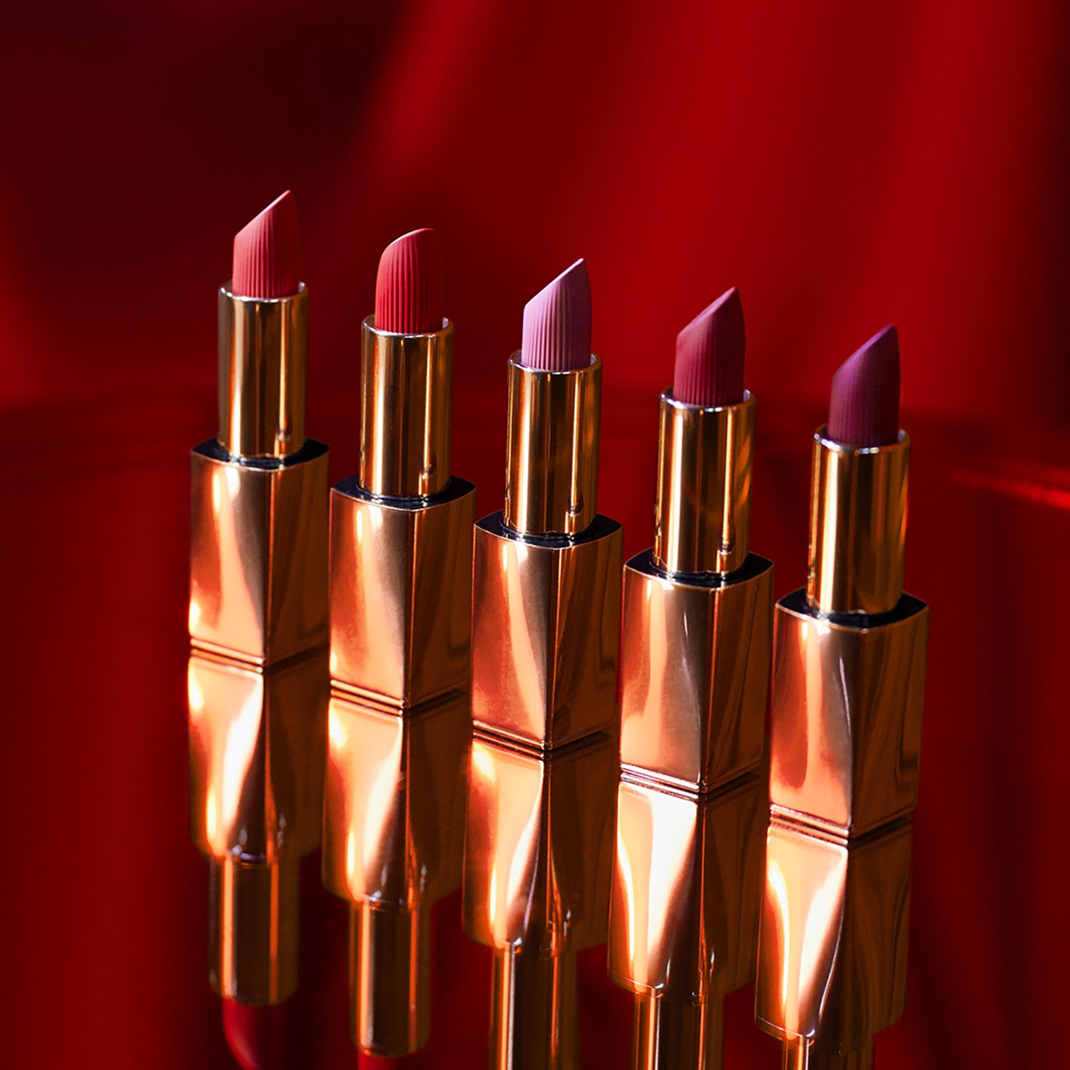 HOL24_BTS_Stills_Lipstick_Holiday_Campaign.jpg