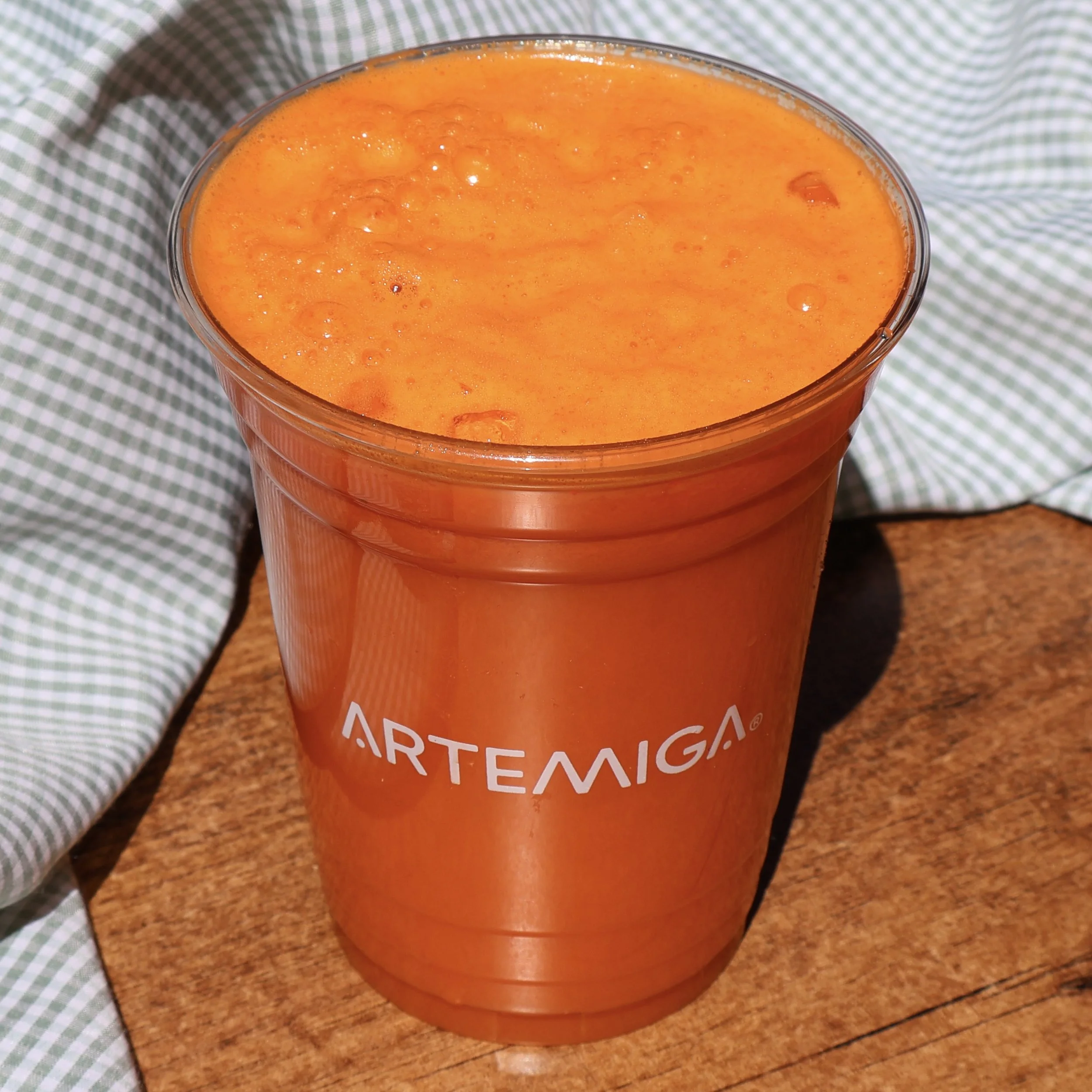 VITA ZANA Y JUGO DE ZANAHORIA.jpg
