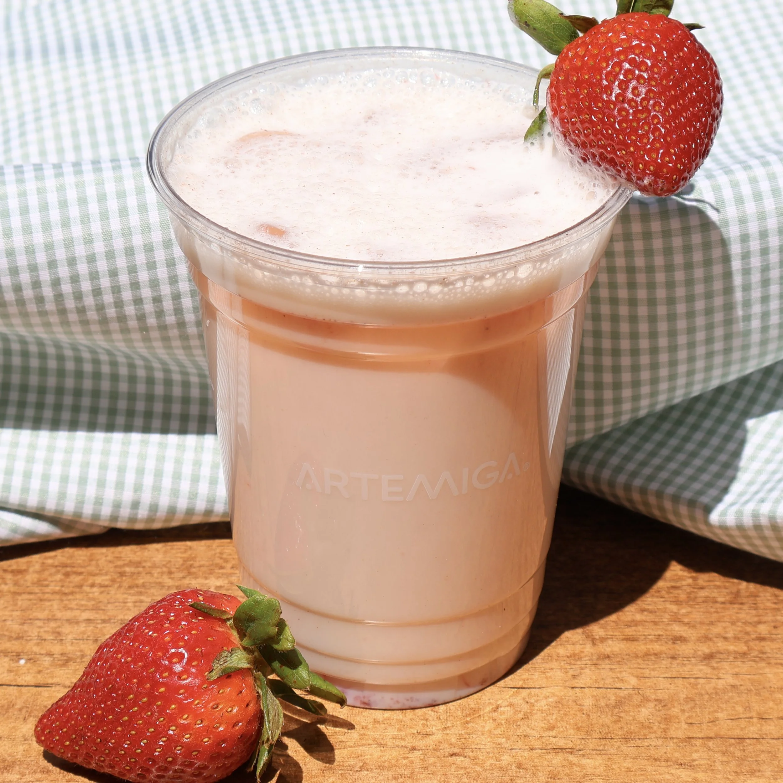 HORCHATA FRESA FRÍO.jpg