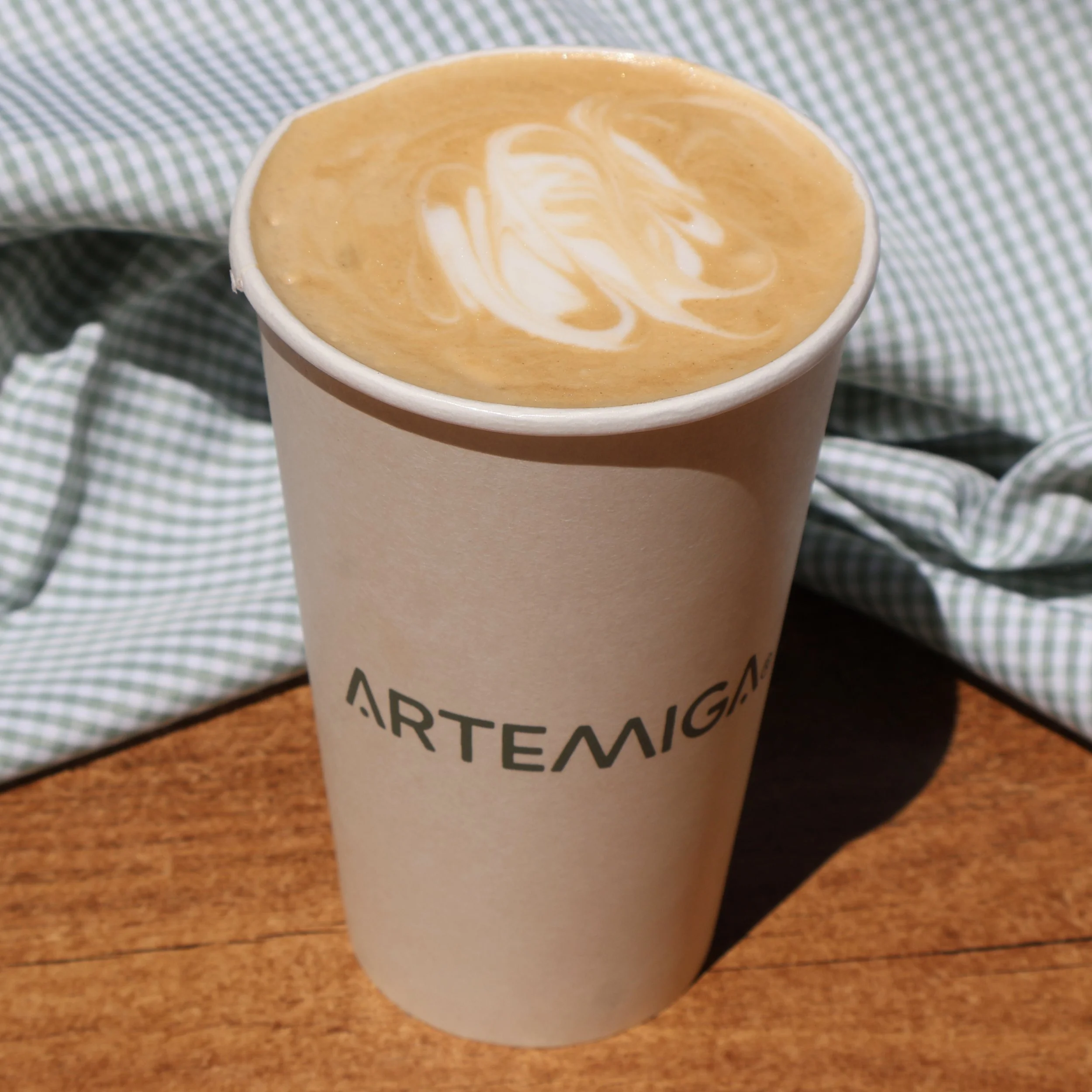 LATTE Y CAPUCCINO CALIENTE.jpg