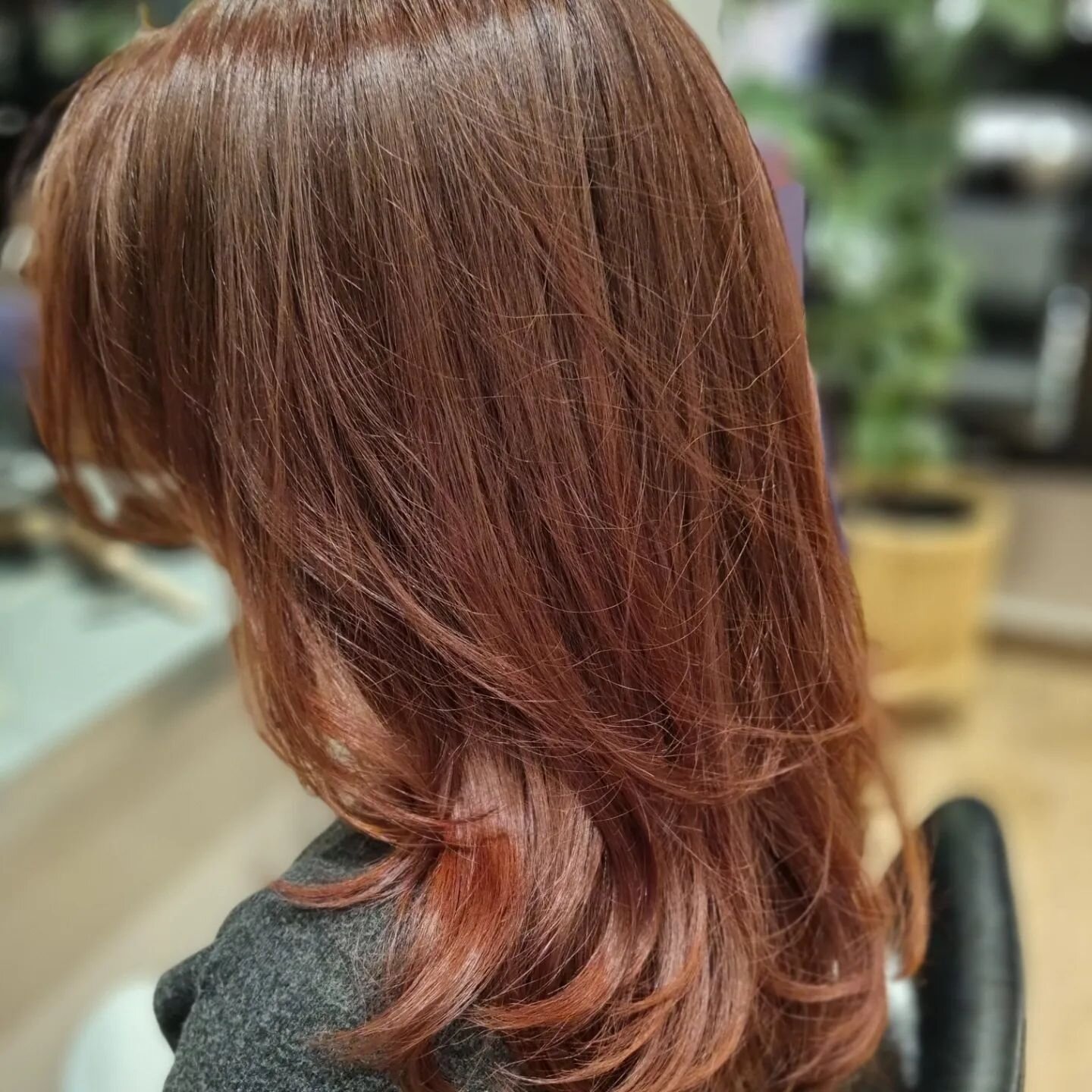 🛑 Red Alert!
Photos didn't do this one justice tonight. We are very happy with our red with slight copper undertones. She's been to 4 other salons to get the red she wanted and bam! We did it. 

Sending her home with the right shampoo and conditione