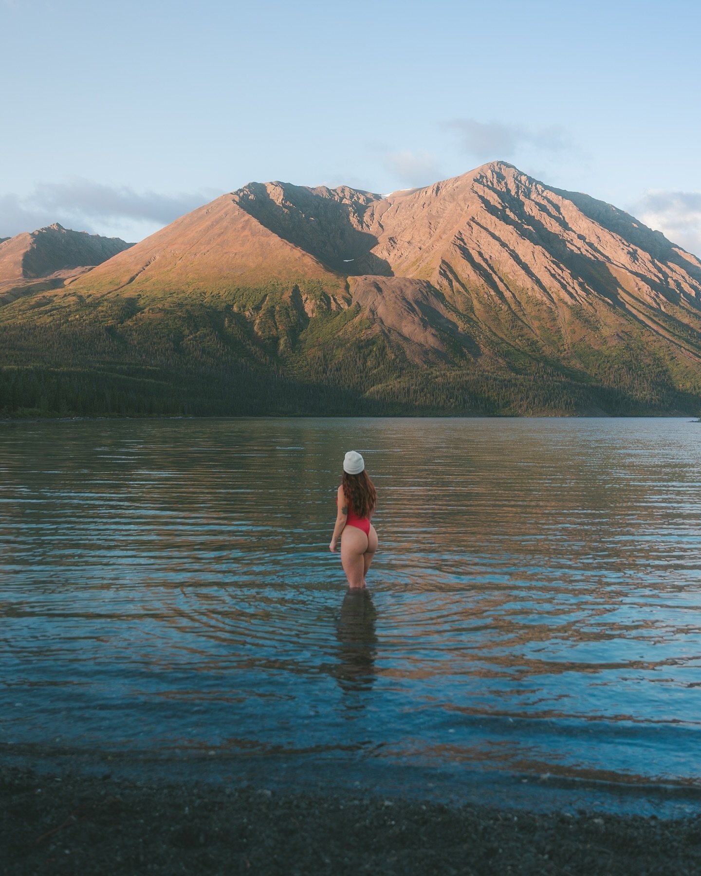 Some stills from our time in the Yukon 🏔️🌈✨

I feel like we just scratched the surface and there&rsquo;s still so much left to explore! 

Is the Yukon on your bucket list?! 🗺️
.
.
.
.
.
#yukon #explorecanada #beautifuldestinations #hellofrom #hiki