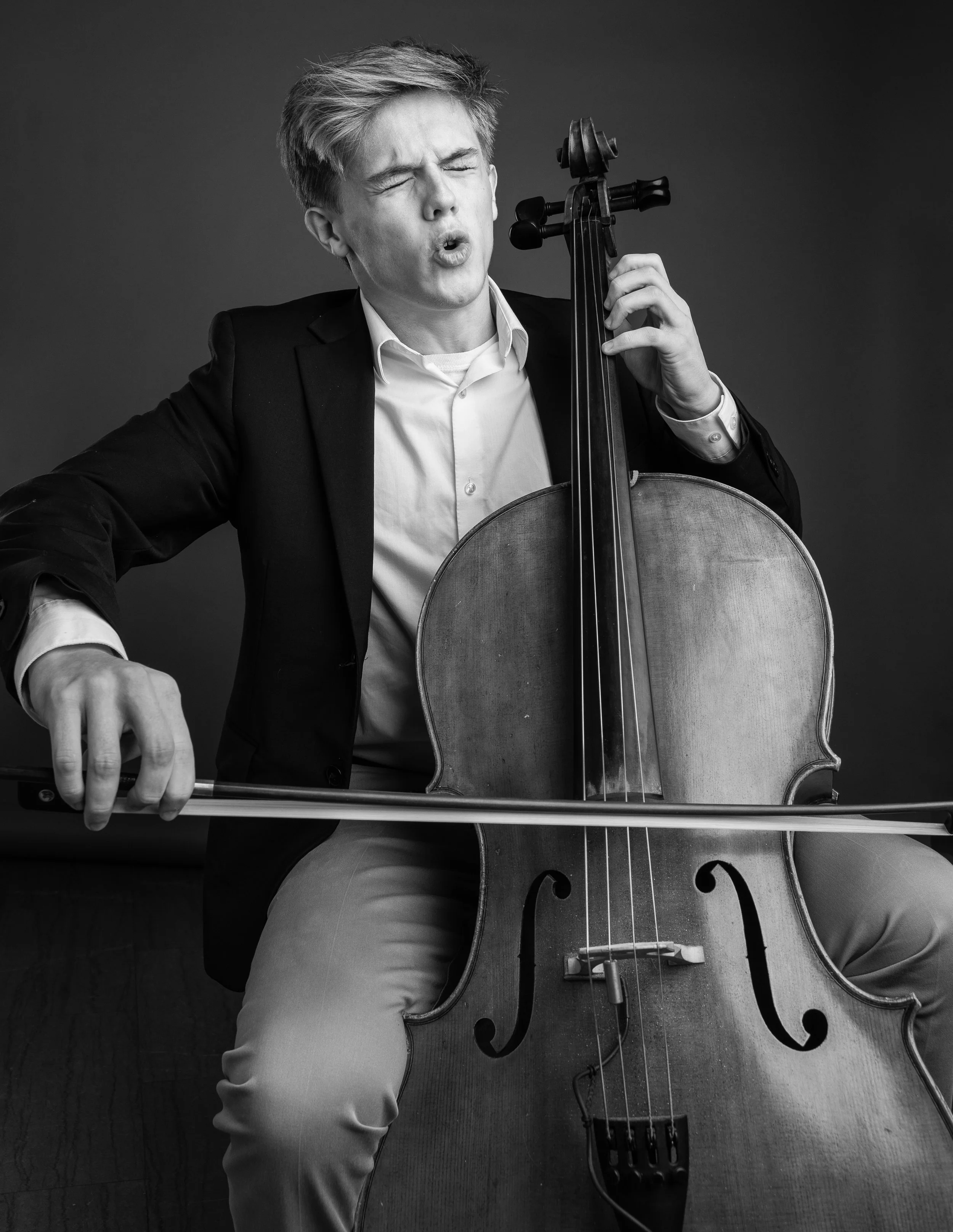 2022_11-2022_11ChrisBass-Cellostudiosession07481-Edit-1-3.JPG