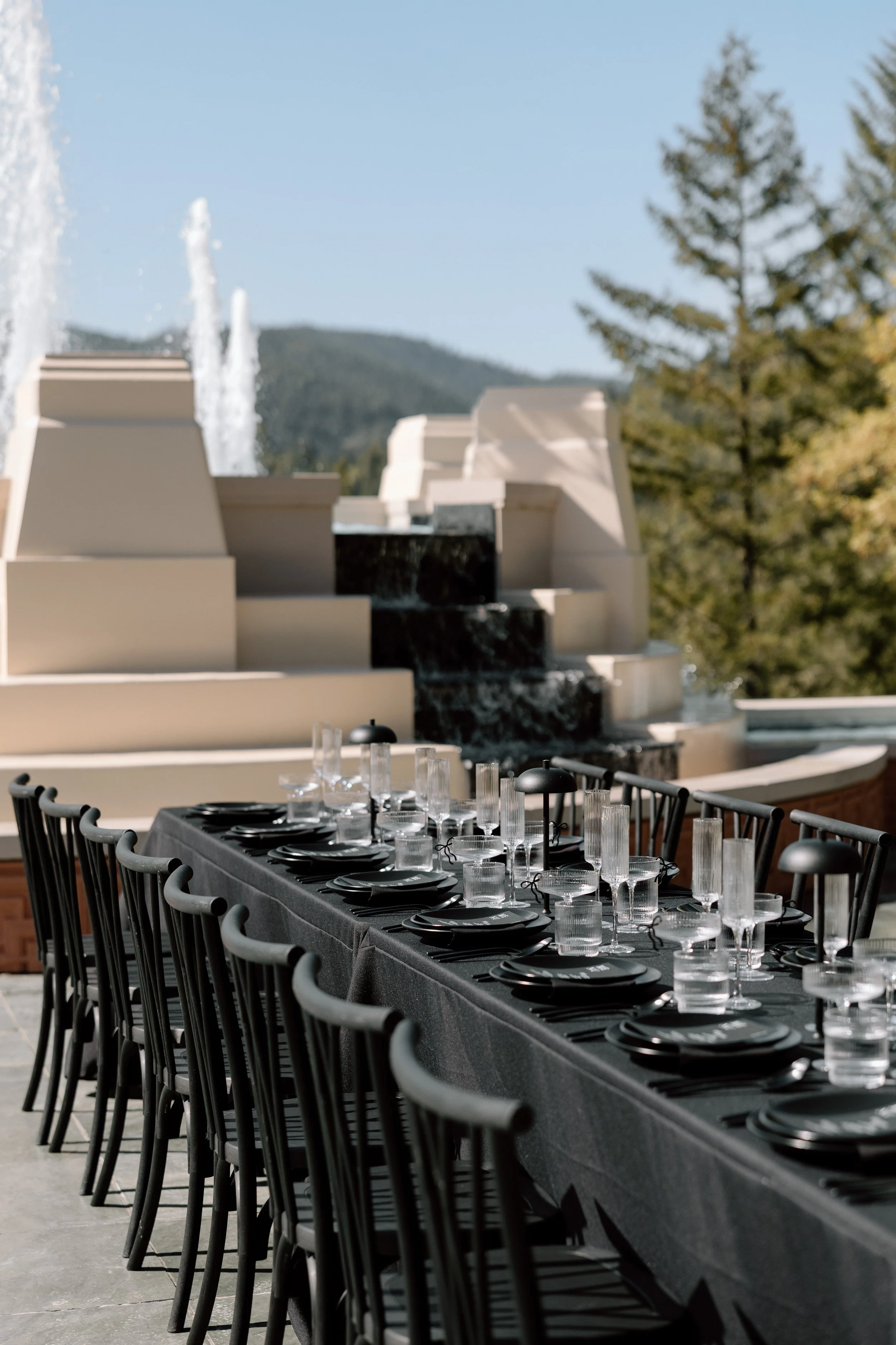 EMILY B. PHOTO CO. -- -uxury Wedding Photographer -- Bird Estate -- Rogue River_ Oregon -- TABLESCAPE-20.jpg