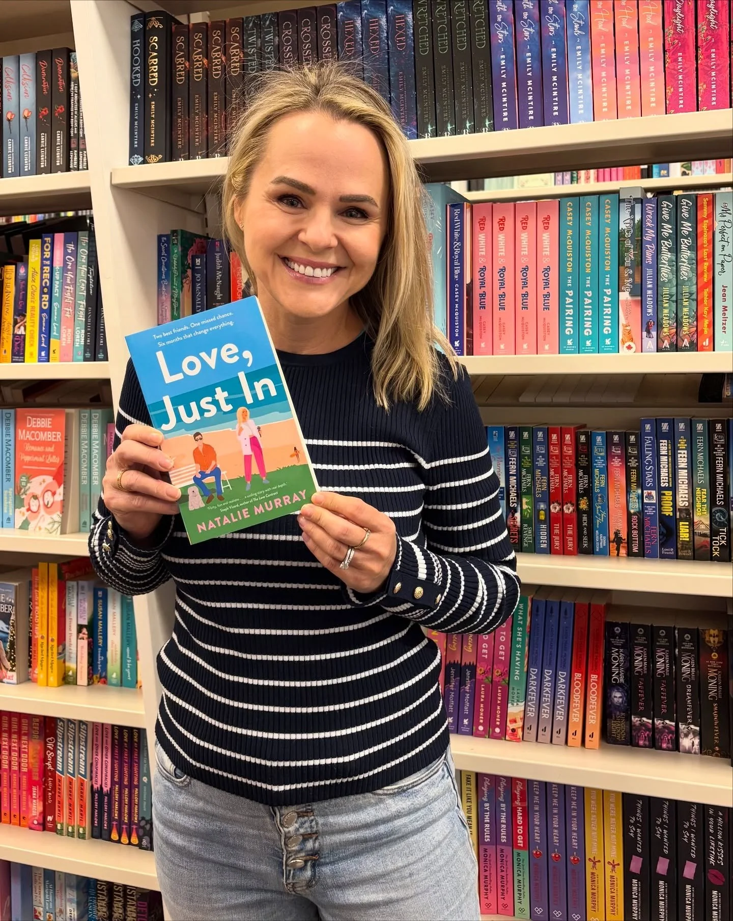 ✨One for the bucket list ✨

Today, for the first time, I saw my books sitting on the shelf in an overseas bookstore. Thank you so much to @indigo in CANADA for stocking 'Love, Just In'! 🥰🇨🇦

𝗦𝗶𝗴𝗻𝗲𝗱 𝗰𝗼𝗽𝗶𝗲𝘀 𝗮𝗿𝗲 𝗻𝗼𝘄 𝗮𝘃𝗮𝗶𝗹𝗮𝗯𝗹