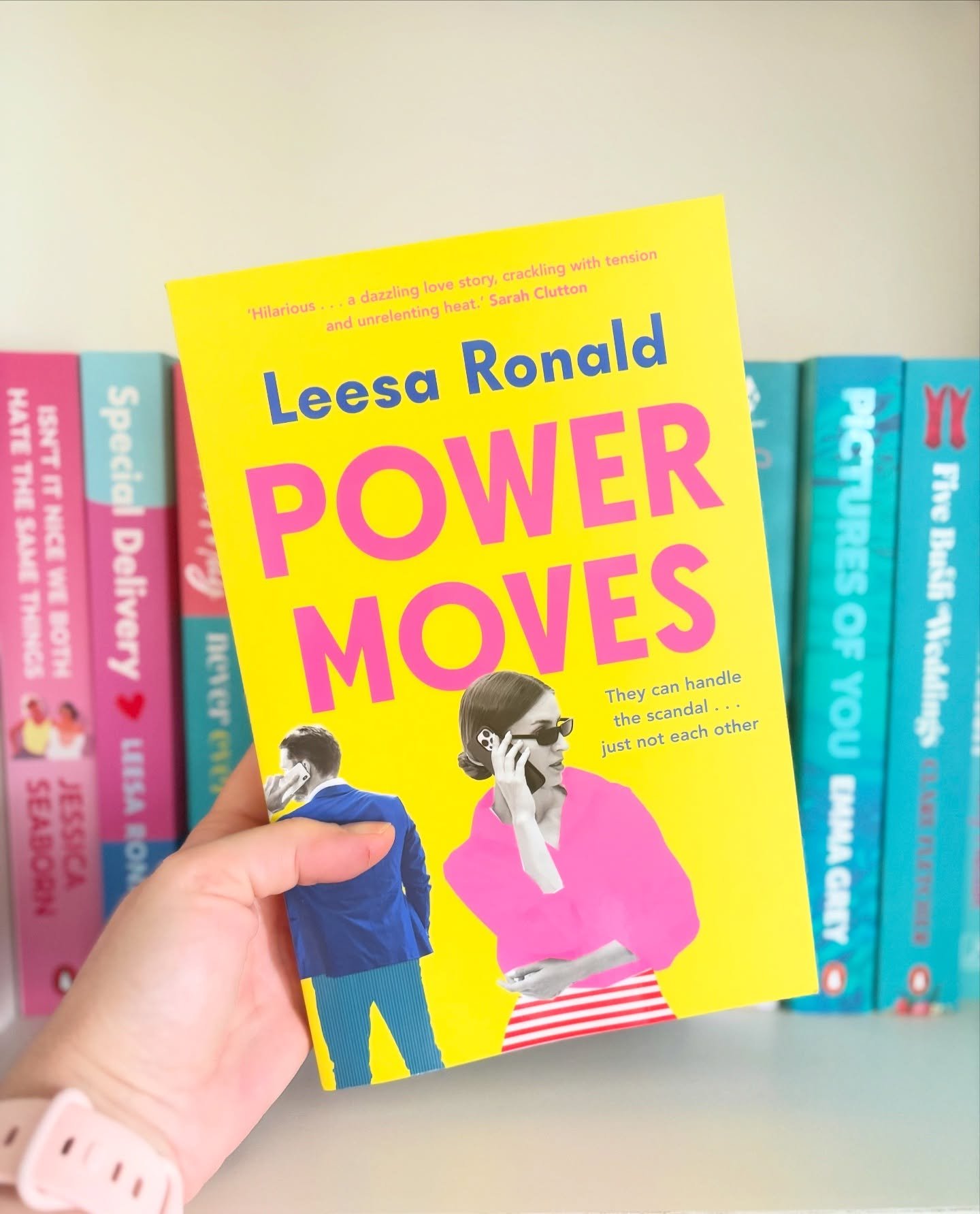 💛 BOOK MAIL 💛

Whoop whoop! Is it bad that I'm giggling already and I haven't even opened the cover yet? 🤣 Ofc not&mdash;that's because @leesaronaldwrites is one of the funniest writers I know, and I am so thrilled to have been sent an early copy 